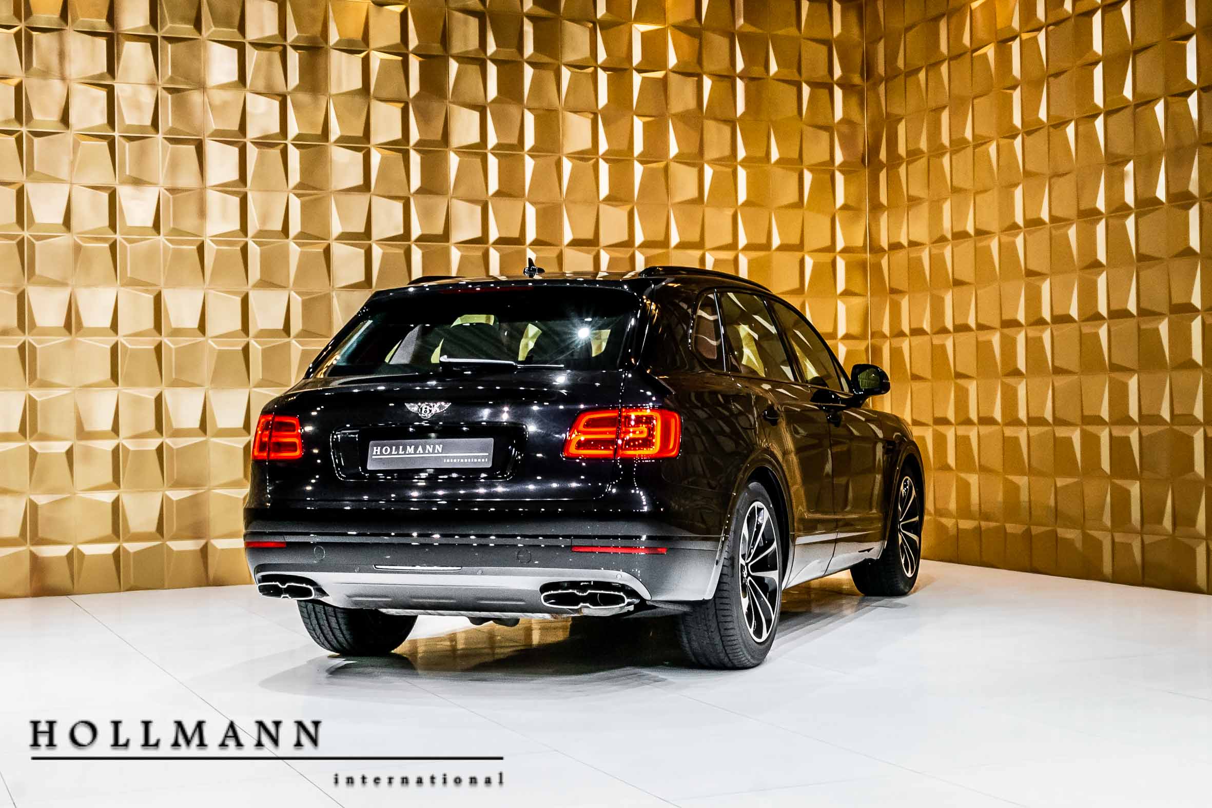 2018 Bentley Bentayga, 8/18