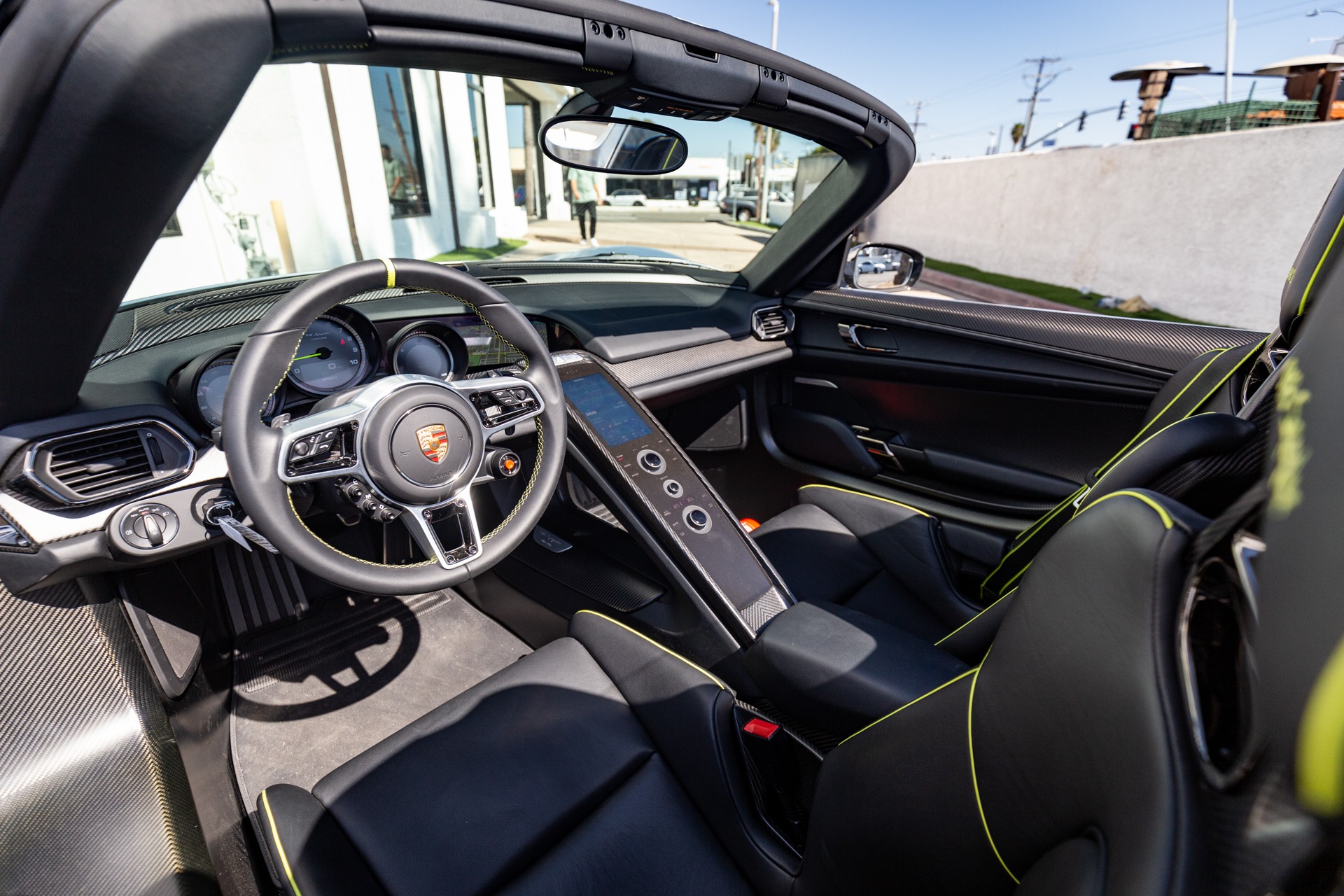 2015 Porsche 918 Spyder, 2/20
