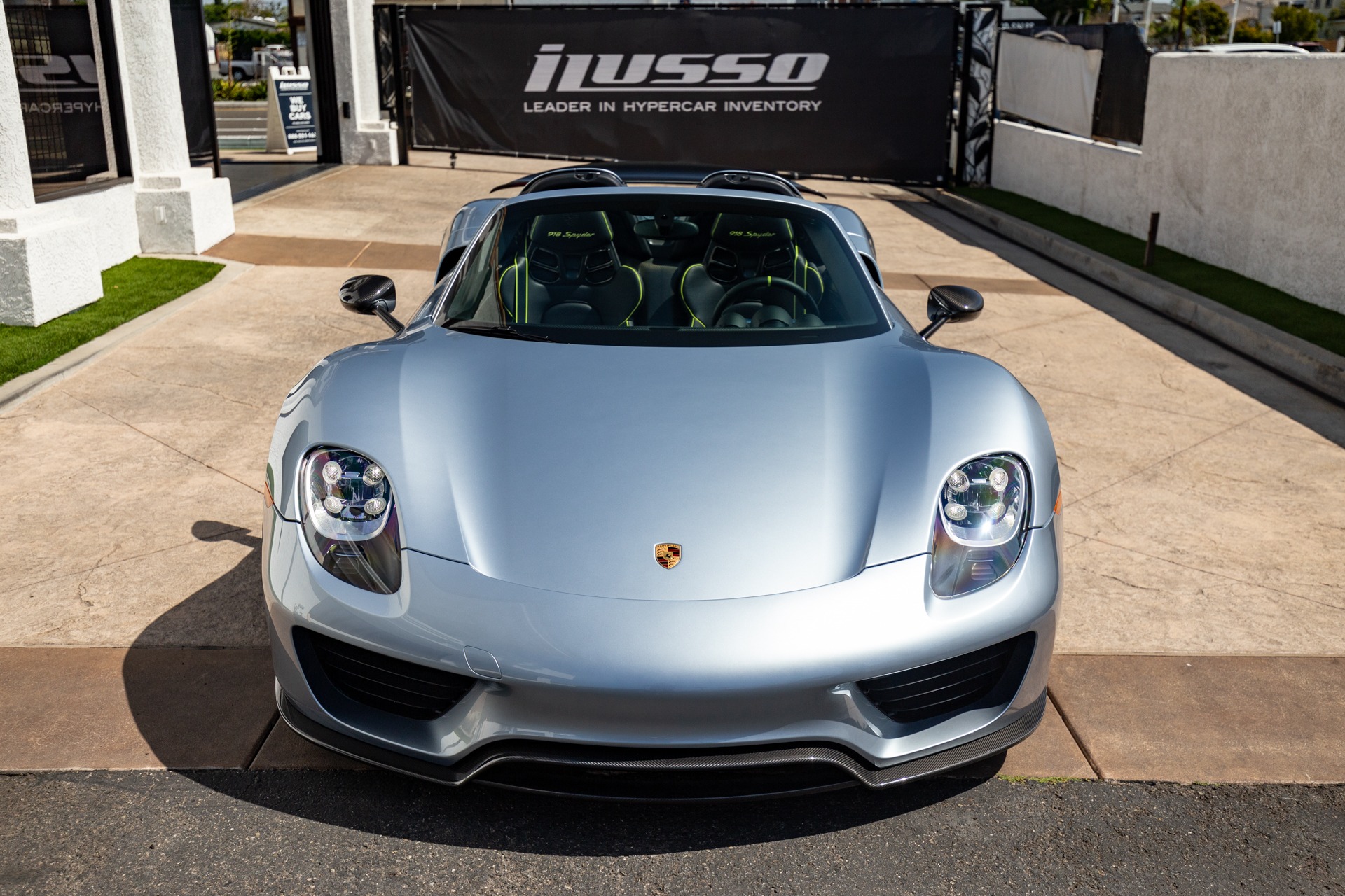 2015 Porsche 918 Spyder, 18/20
