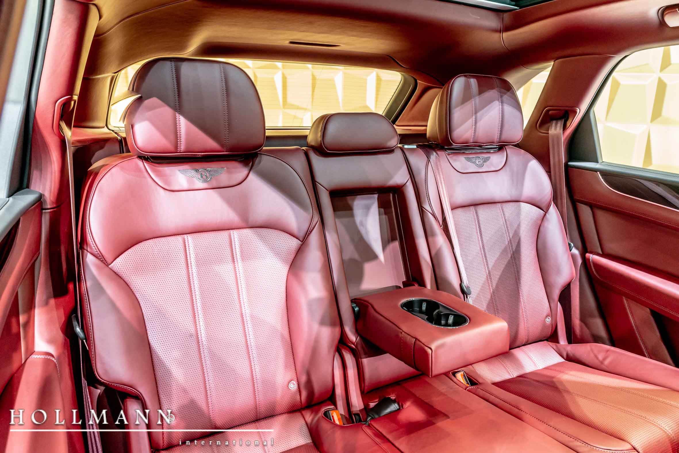 2018 Bentley Bentayga, 17/18