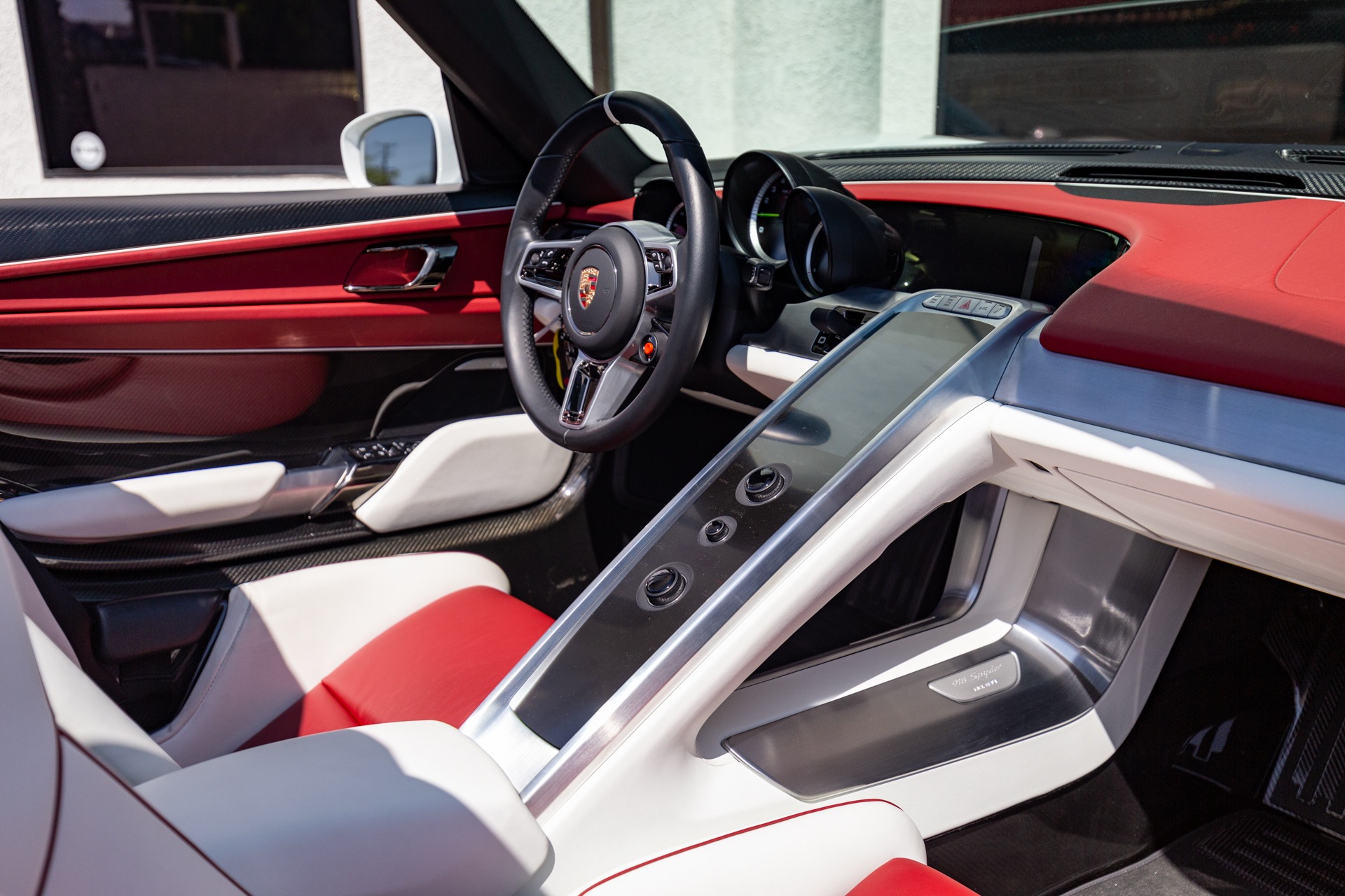 2015 Porsche 918 Spyder, 3/20