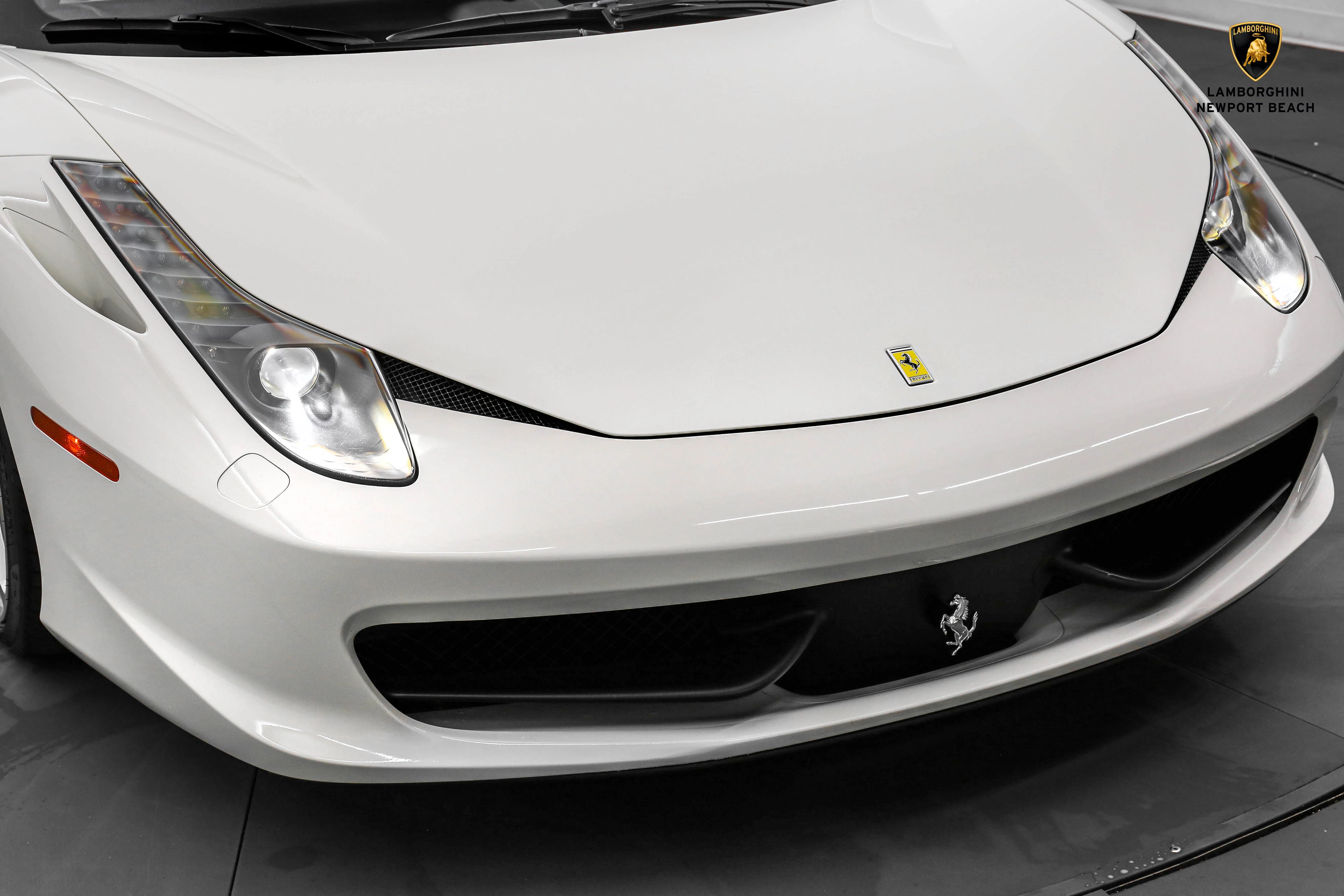 2015 Ferrari 458 Italia for sale, exterior, Bianco Avus