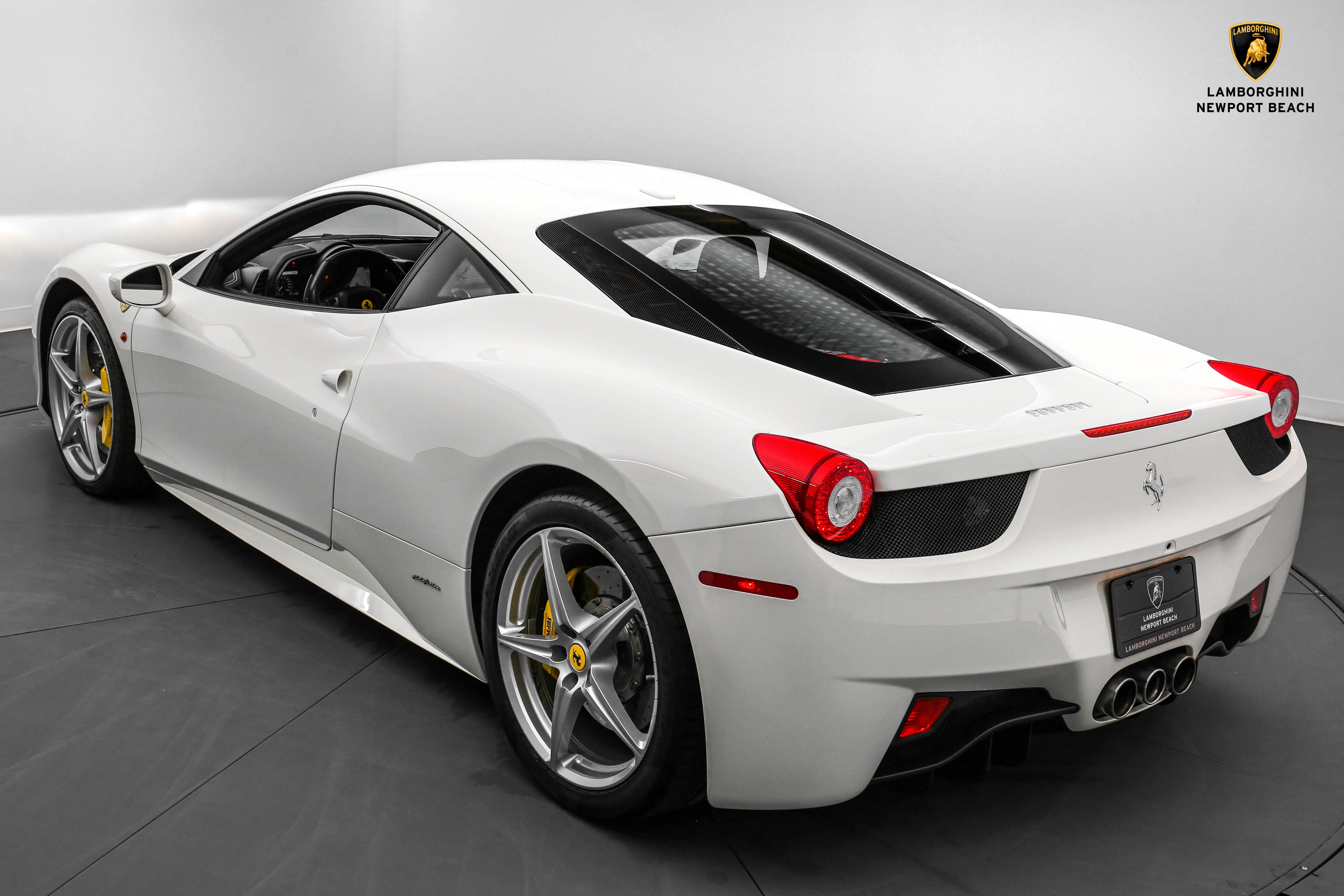 2015 Ferrari 458 Italia for sale, exterior, Bianco Avus