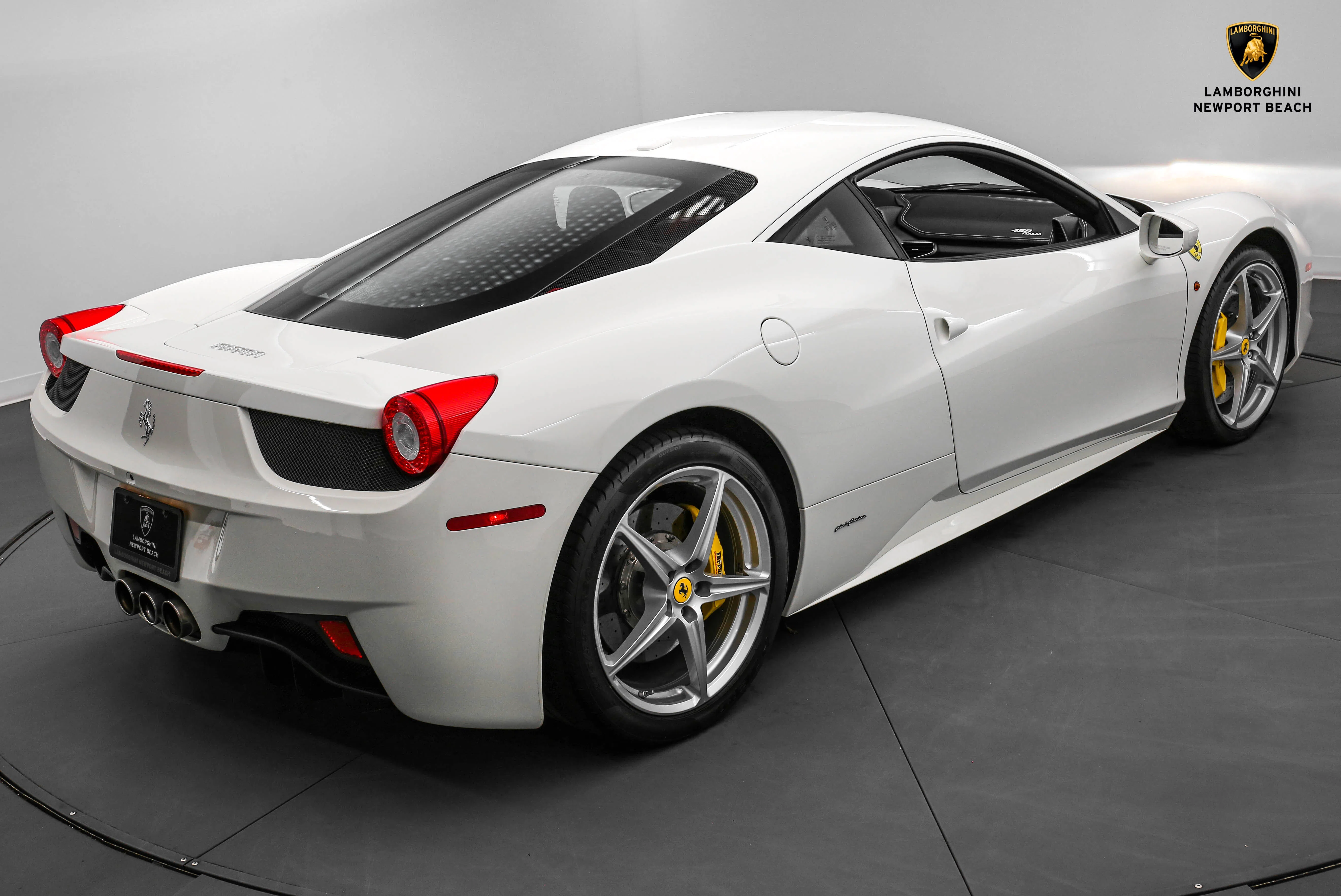 2015 Ferrari 458 Italia for sale, exterior, Bianco Avus