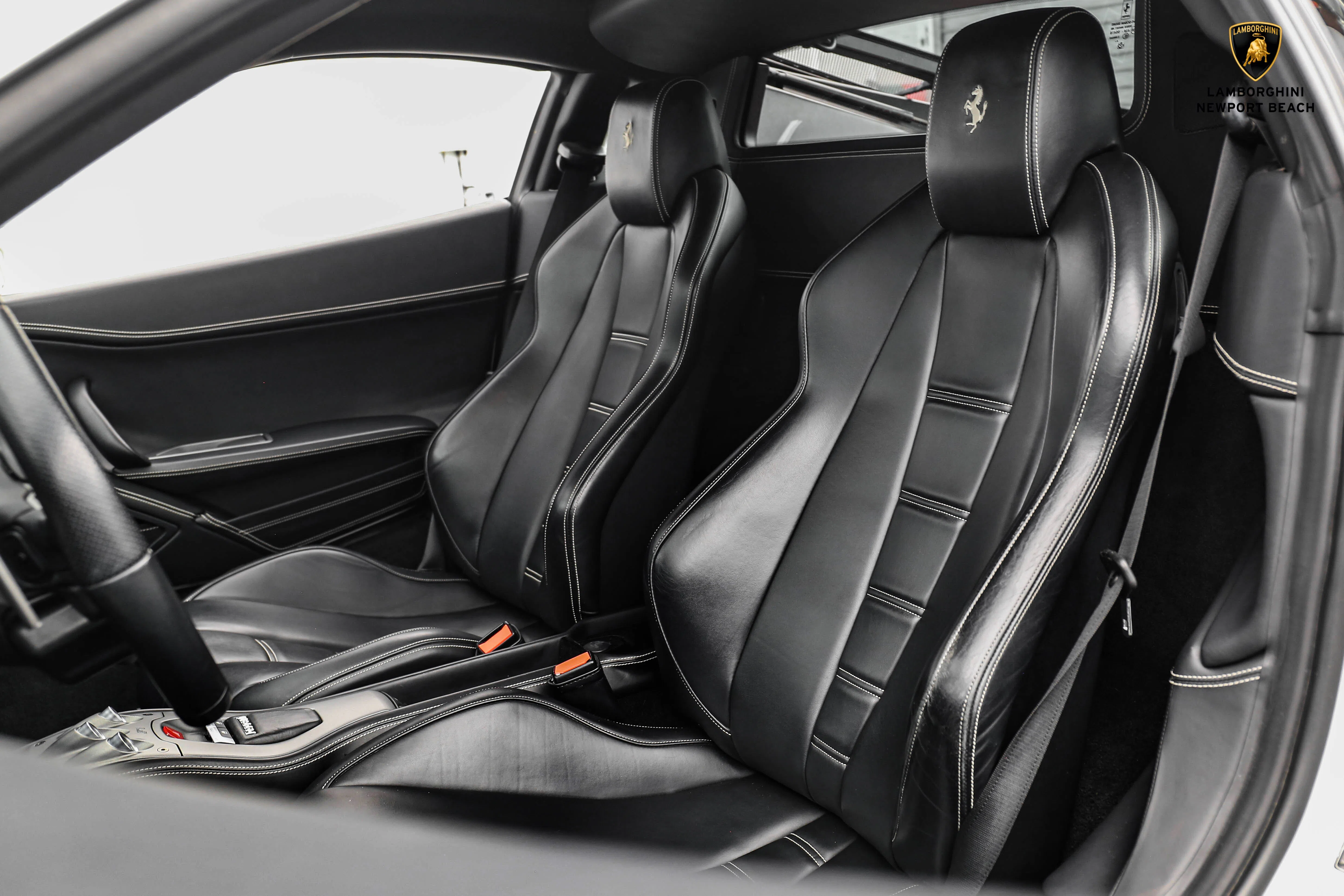 2015 Ferrari 458 Italia interior, seats, Nero, Leather