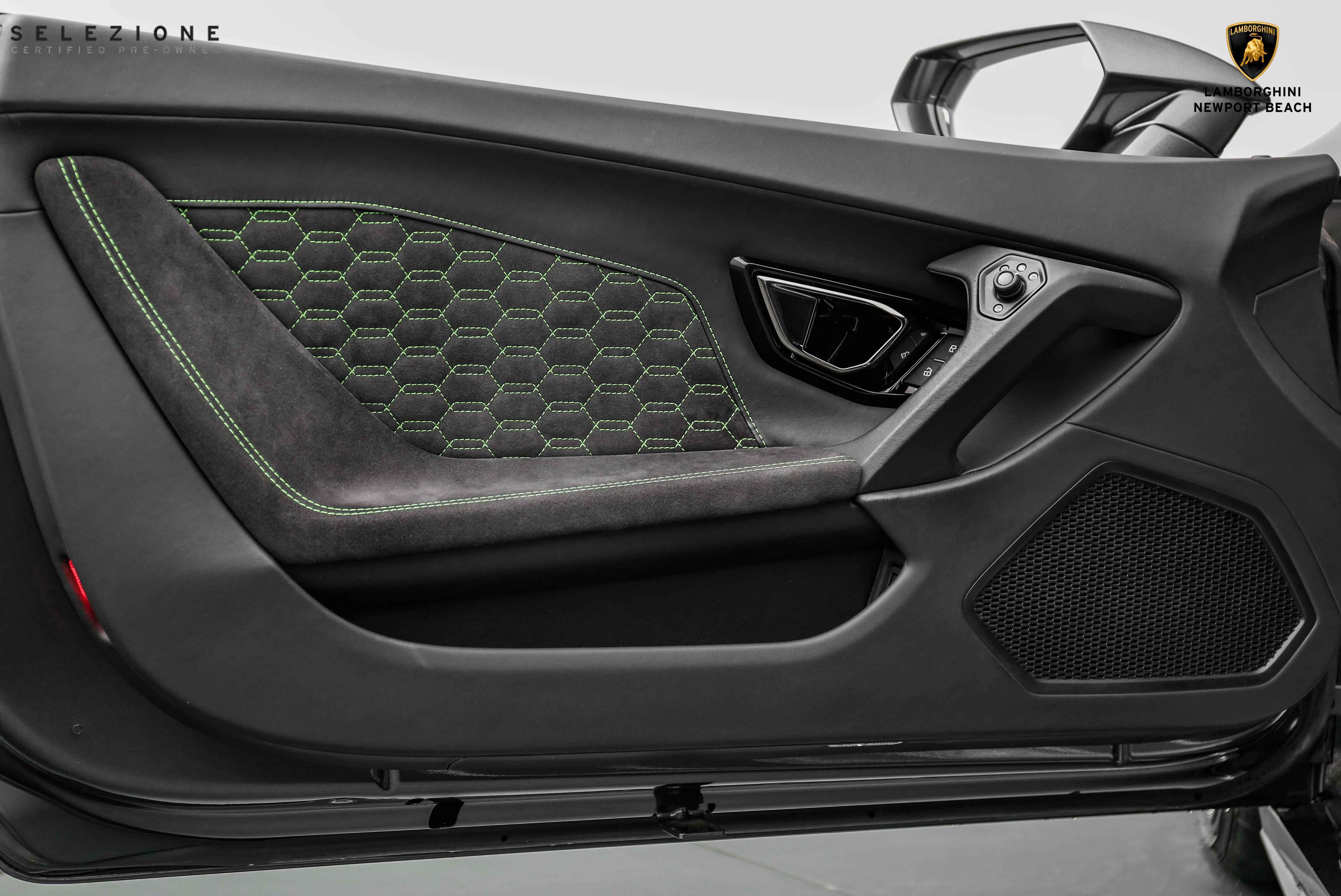2018 Lamborghini Huracan LP580-2 interior, door panel, Nero Ade