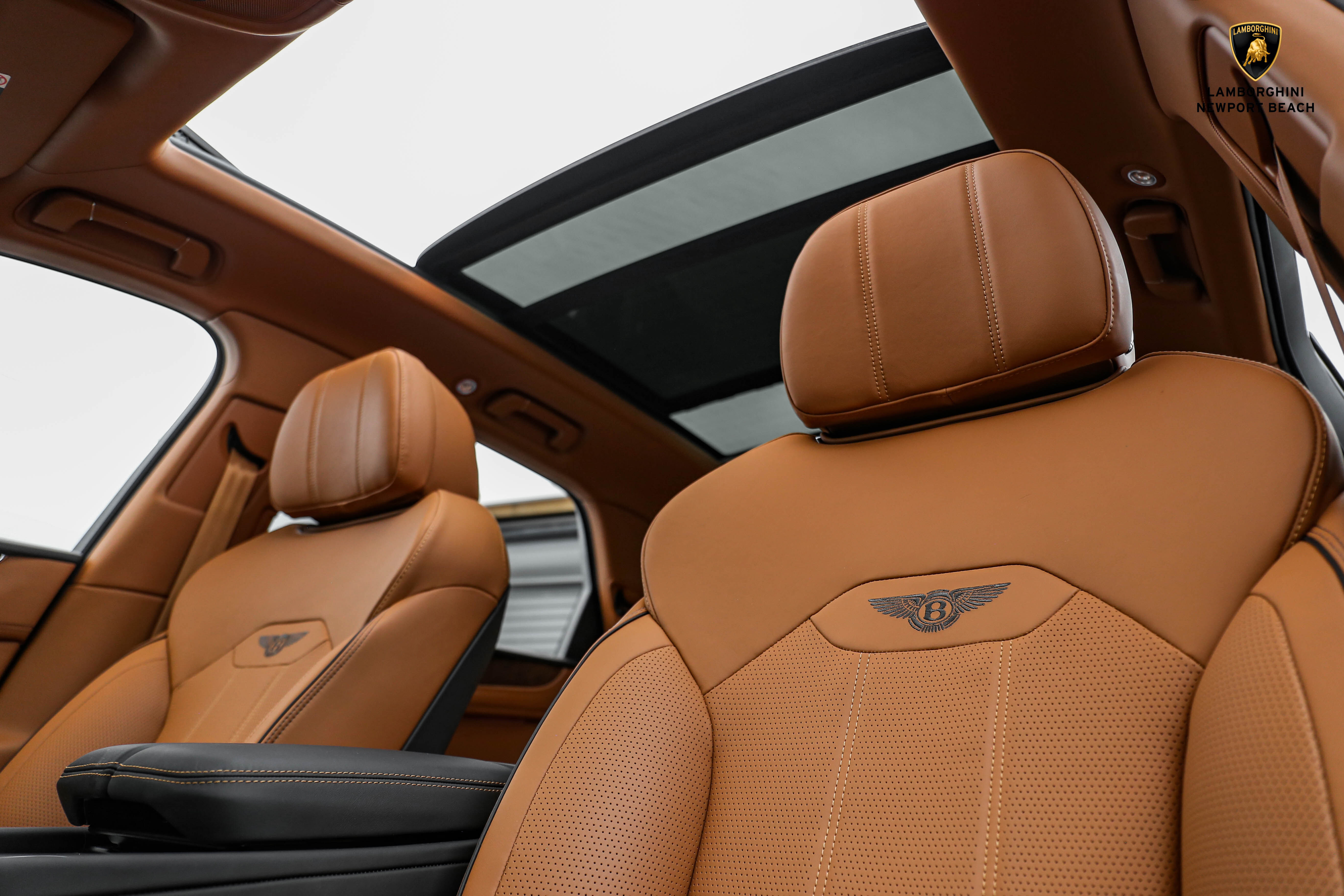 2021 Bentley Bentayga, 14/19