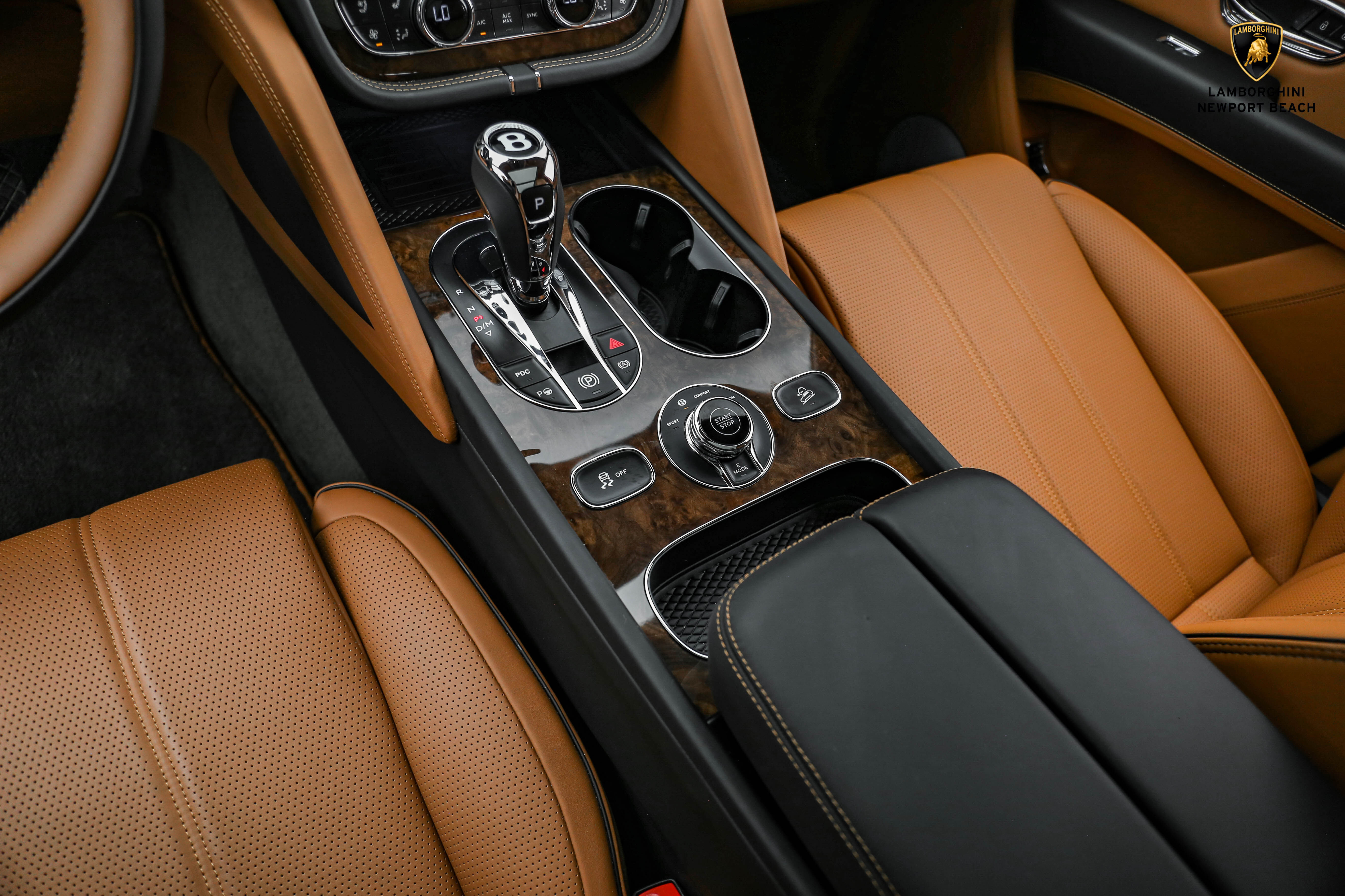 2021 Bentley Bentayga, 18/19