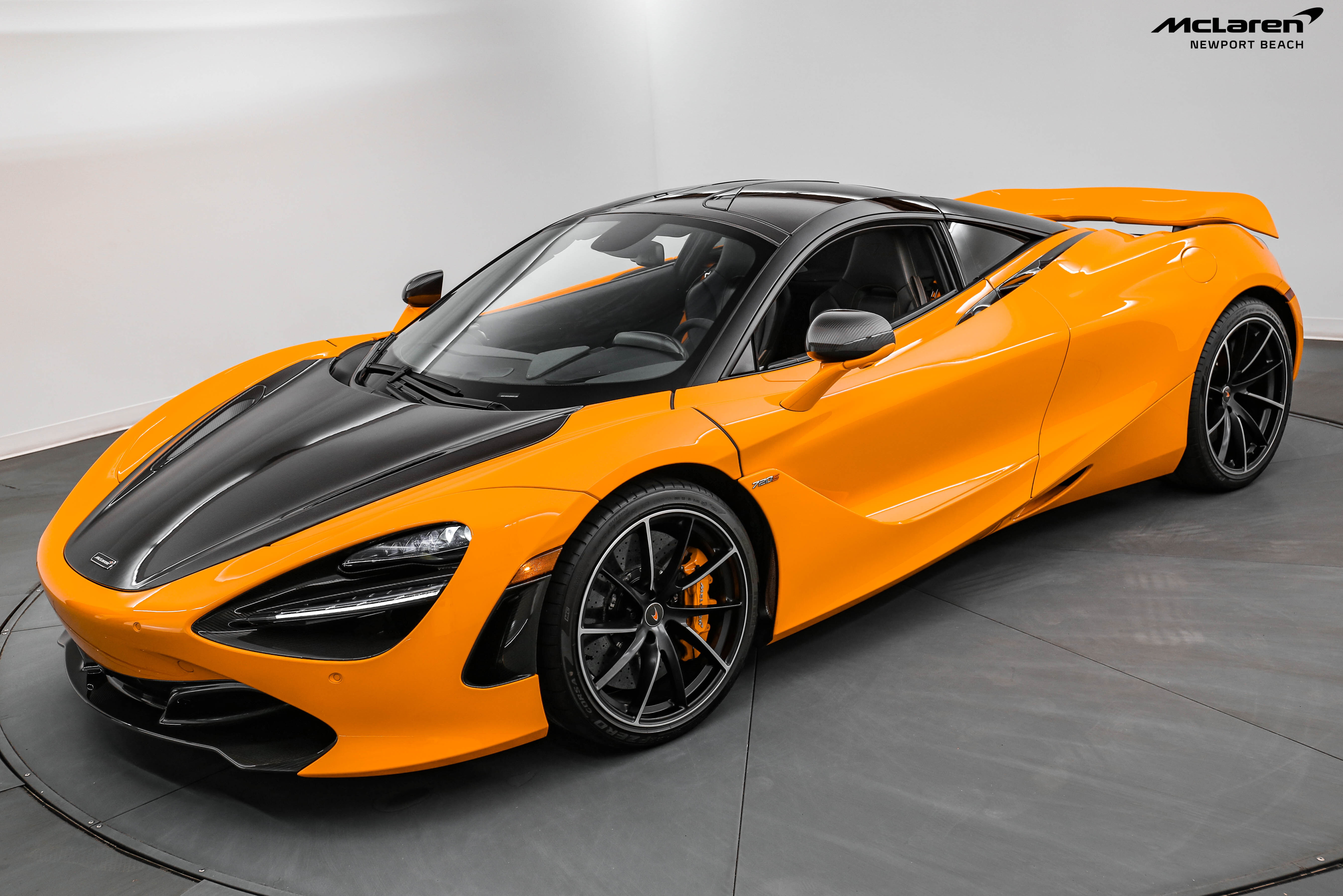 2018 McLaren 720S Luxury, 3/20