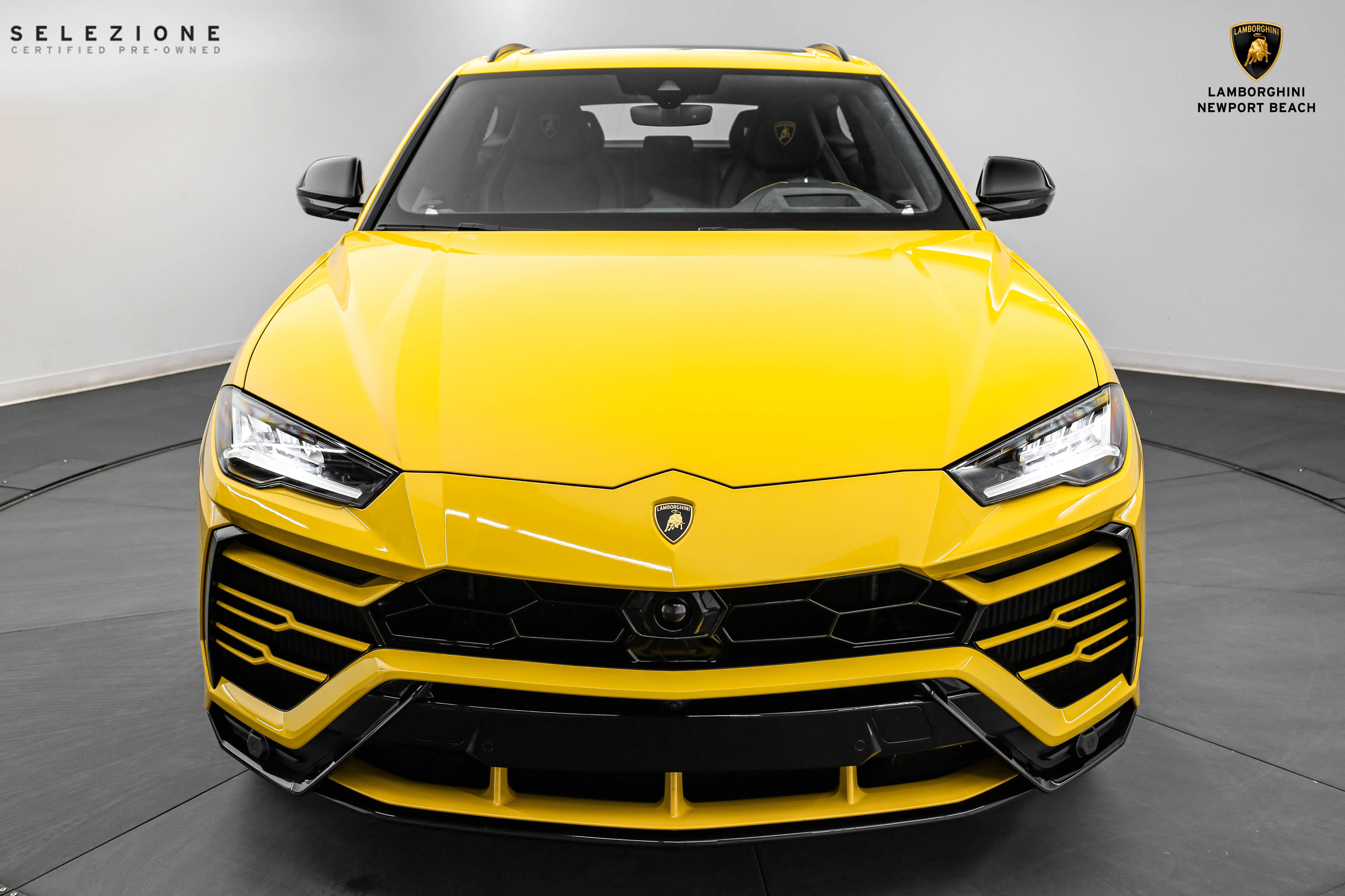2020 Lamborghini Urus, 2/20
