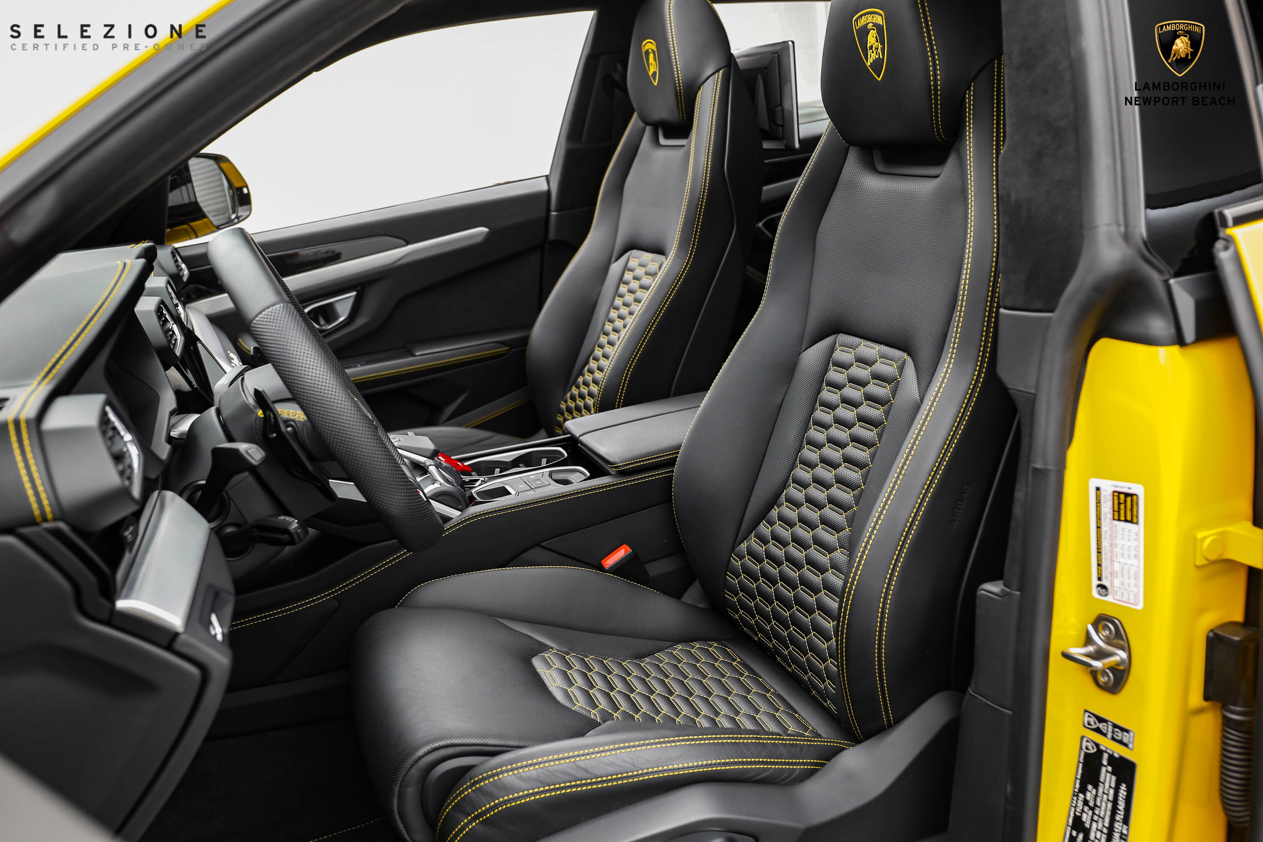 2020 Lamborghini Urus, 12/20