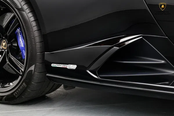 2020 Lamborghini Huracan EVO for sale, exterior, Nero Noctis