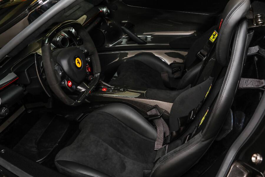 2016 FERRARI LAFERRARI, 12/14