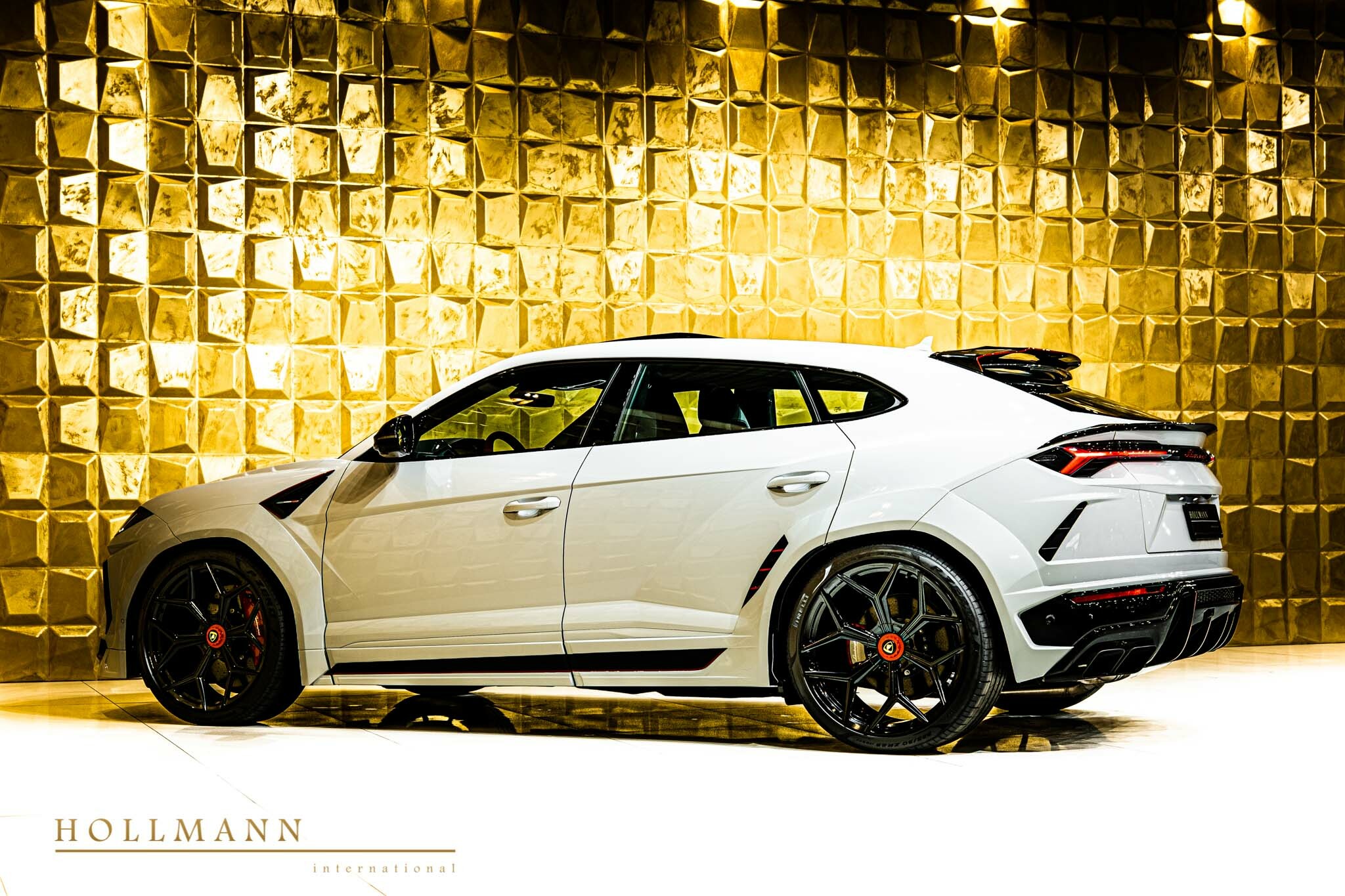 2022 Lamborghini Urus by NOVITEC, 18/20