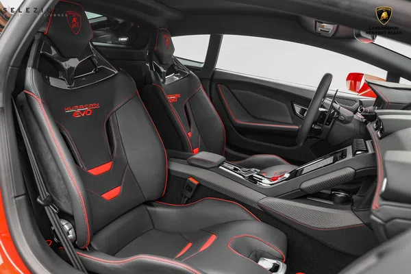 2021 Lamborghini Huracan interior, seats, Nero Ade
