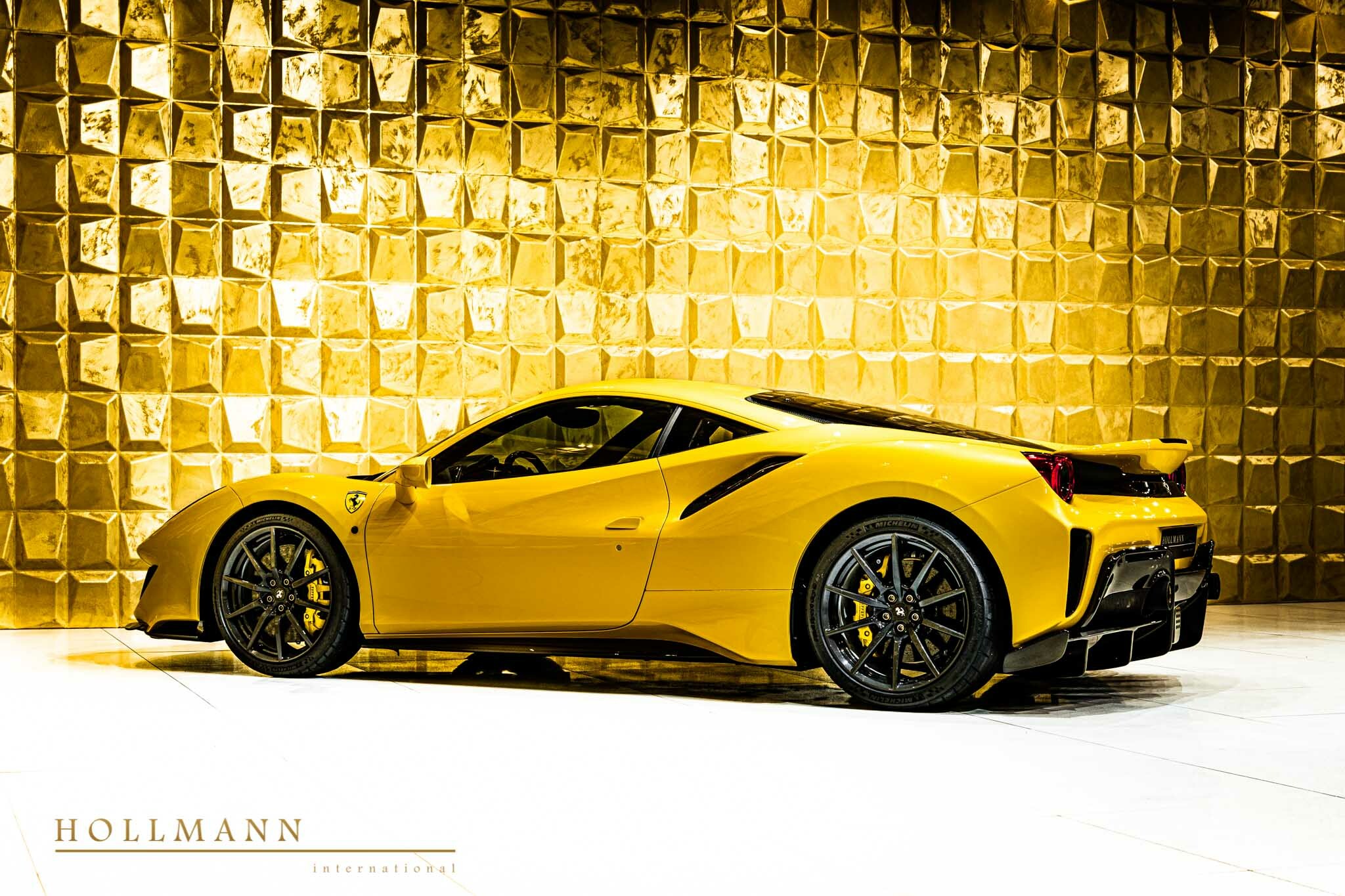 2021 Ferrari 488 Pista, 3/20