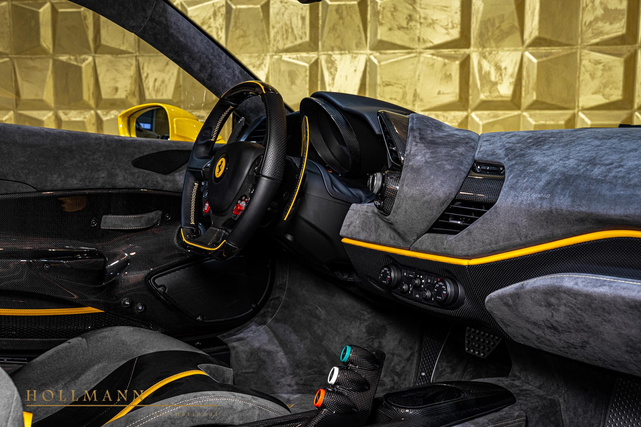 2021 Ferrari 488 Pista, 5/20