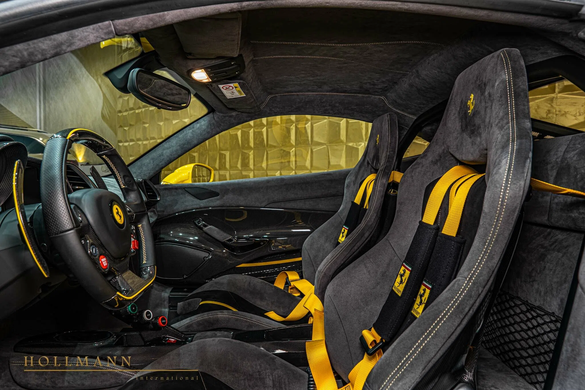 2021 Ferrari 488 Pista interior, seats