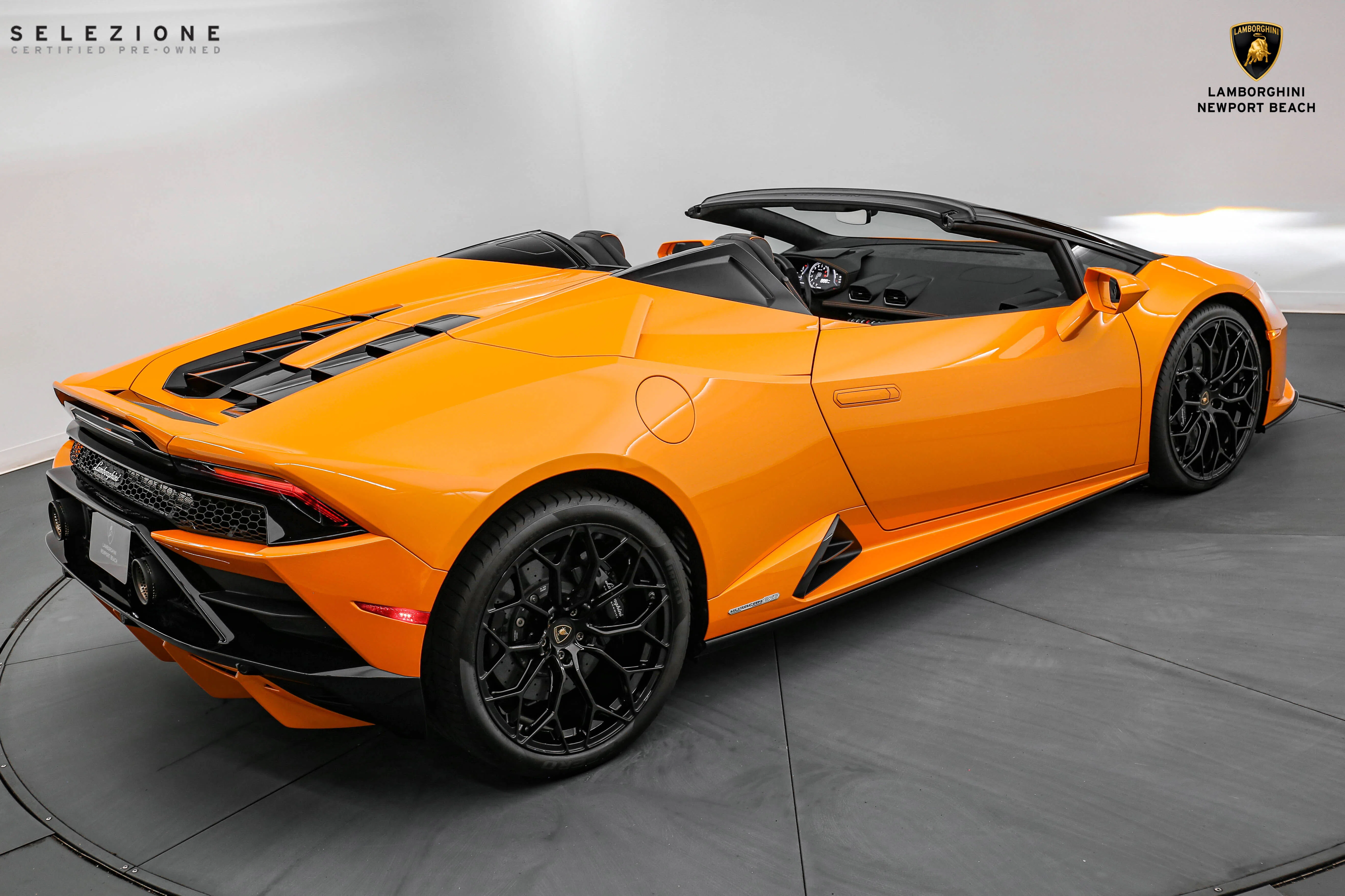 2020 Lamborghini Huracan EVO Spyder for sale, exterior, Arancio Borealis Pearl