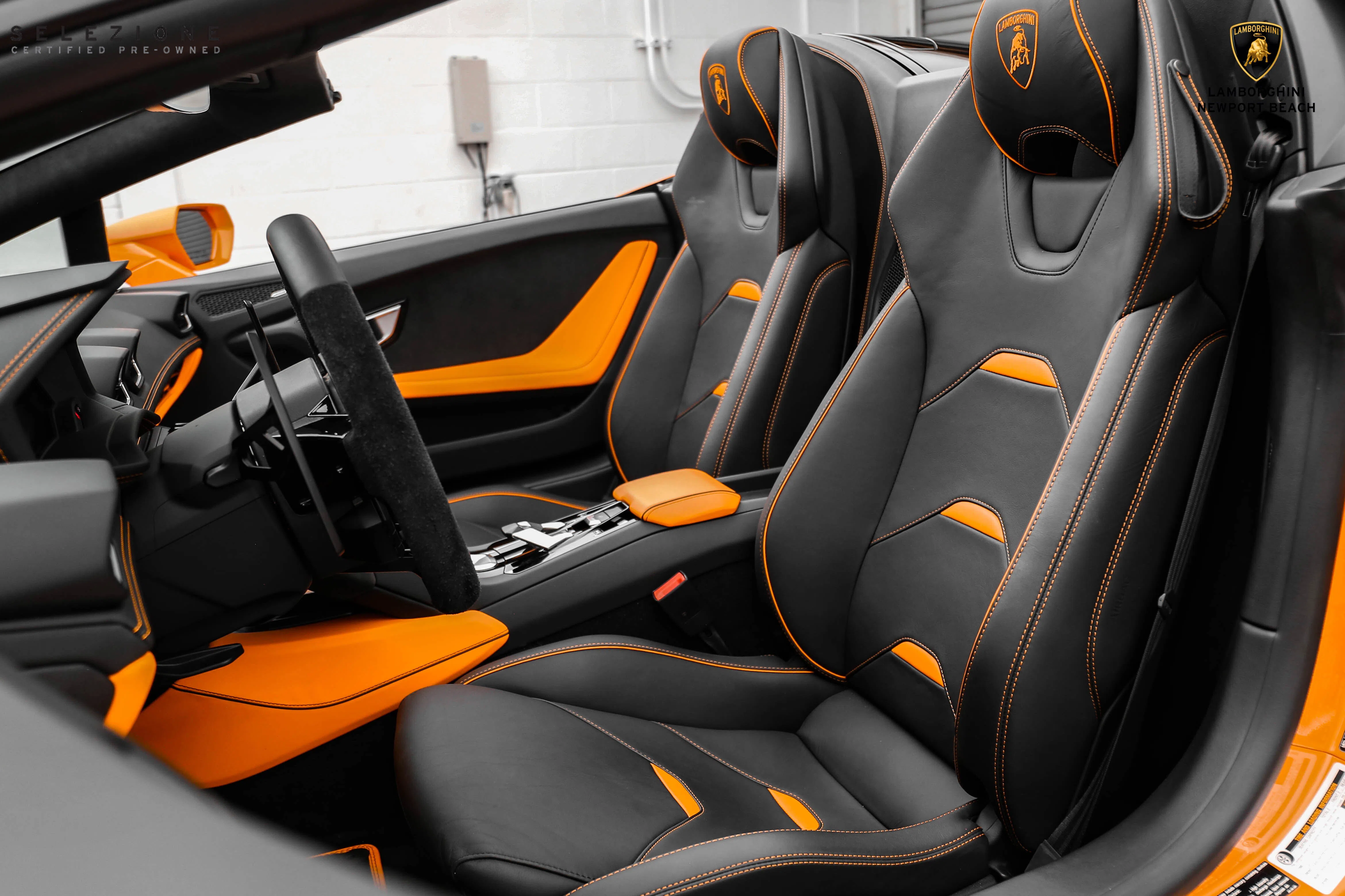 2020 Lamborghini Huracan EVO Spyder interior, seats, Nero Ade