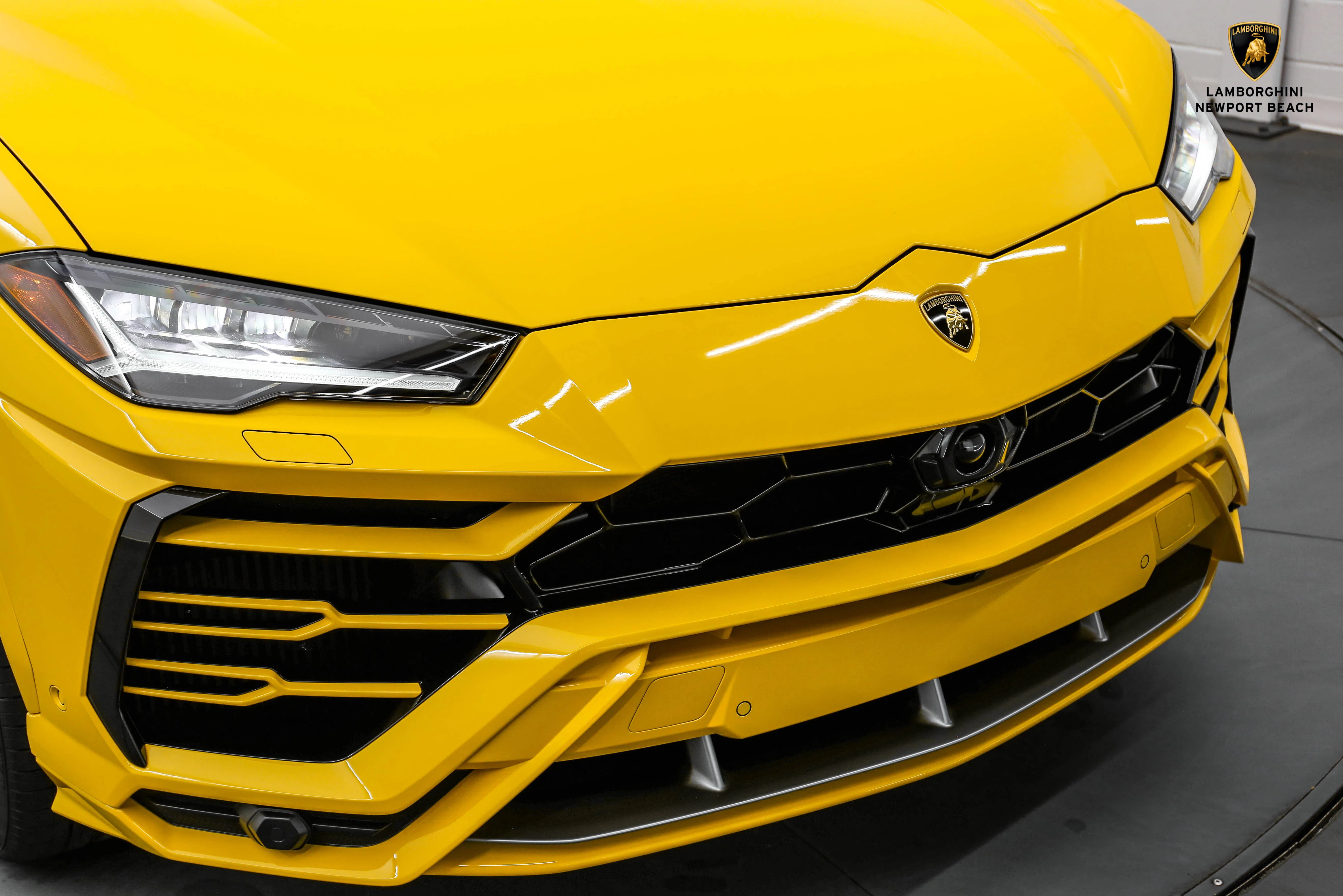 2022 Lamborghini Urus for sale, exterior, Giallo Auge