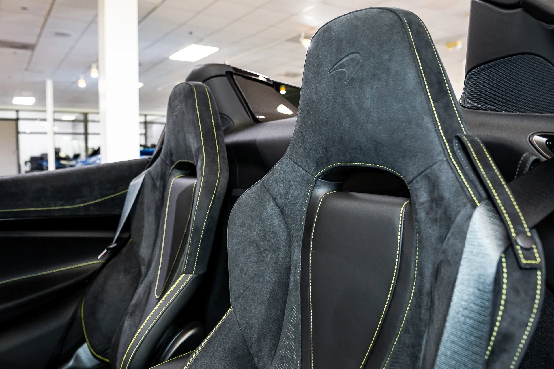 2020 McLaren 720S Spider Performance interior, seats, Carbon Black with Jet Black Insert