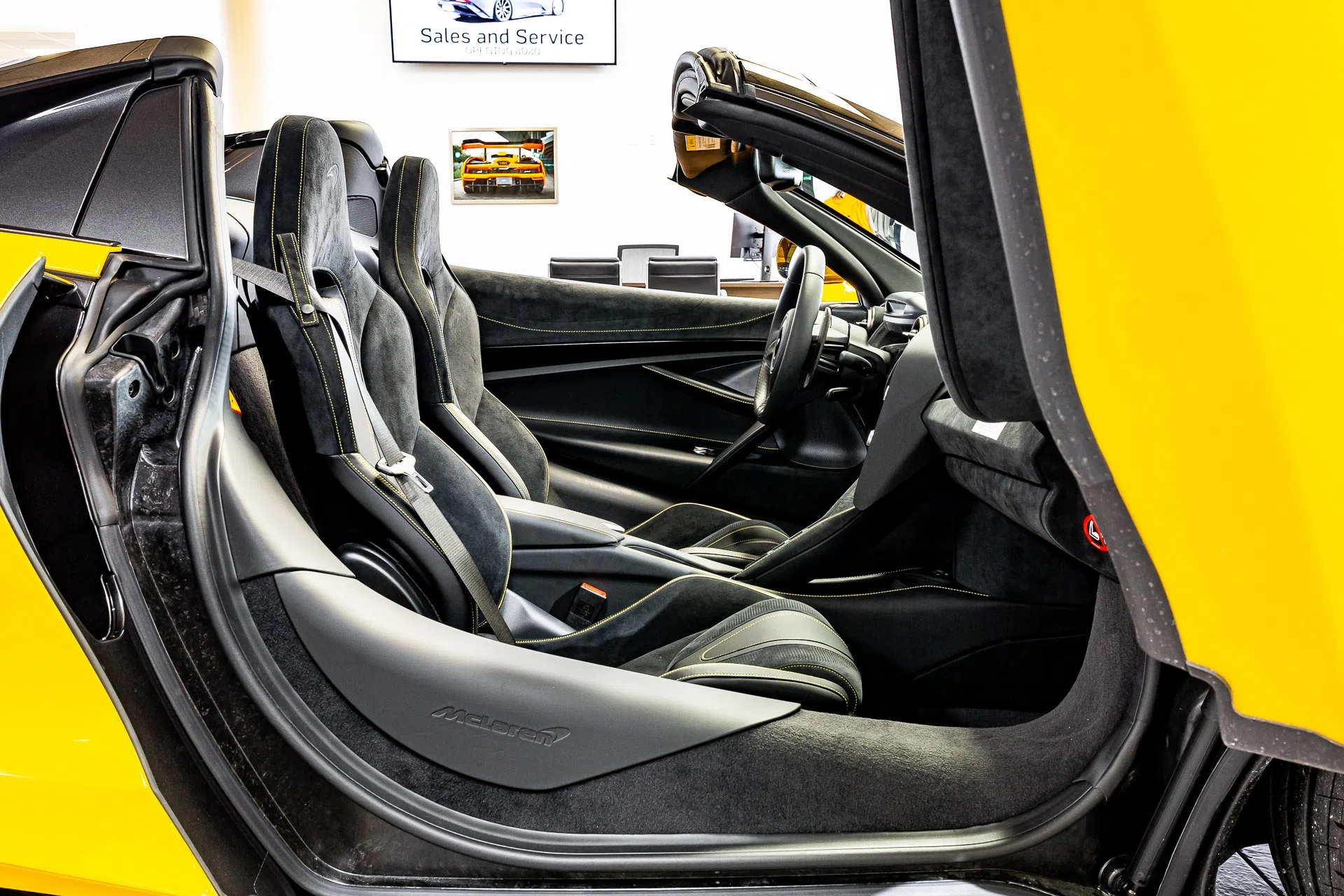 2020 McLaren 720S Spider Performance interior, seats, Carbon Black with Jet Black Insert
