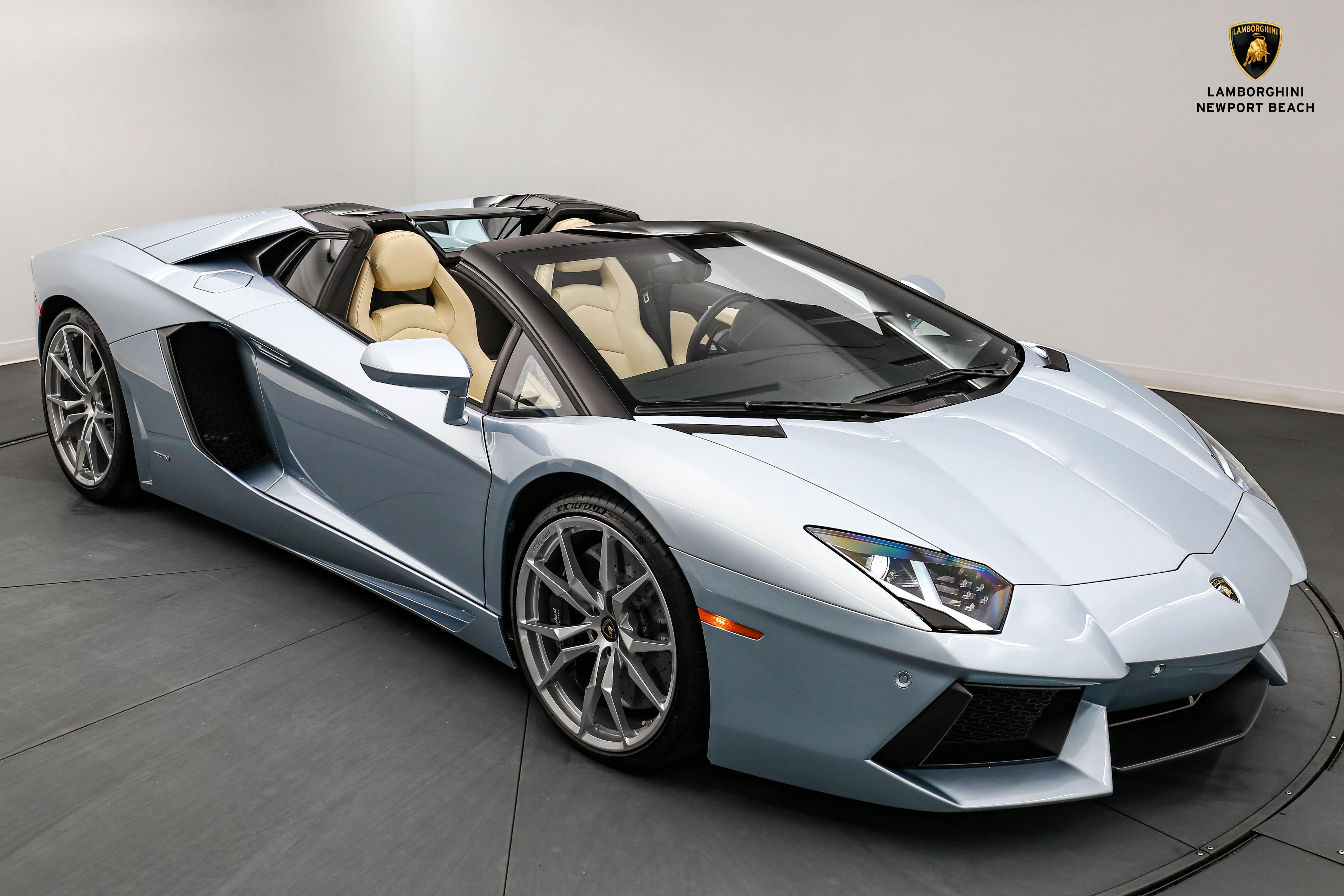 2013 Lamborghini Aventador LP700-4 Roadster