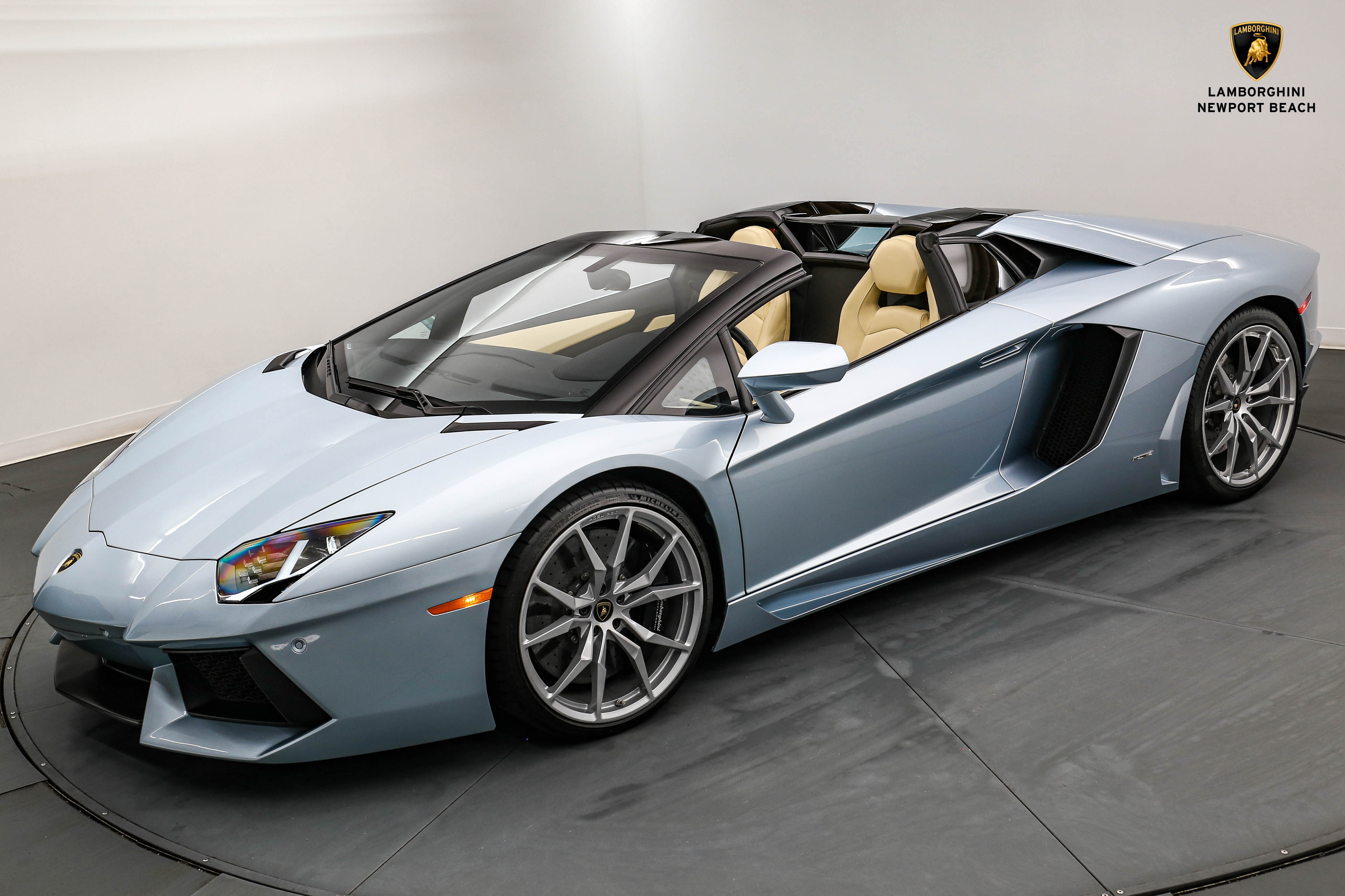 2013 Lamborghini Aventador LP700-4 Roadster, 3/20