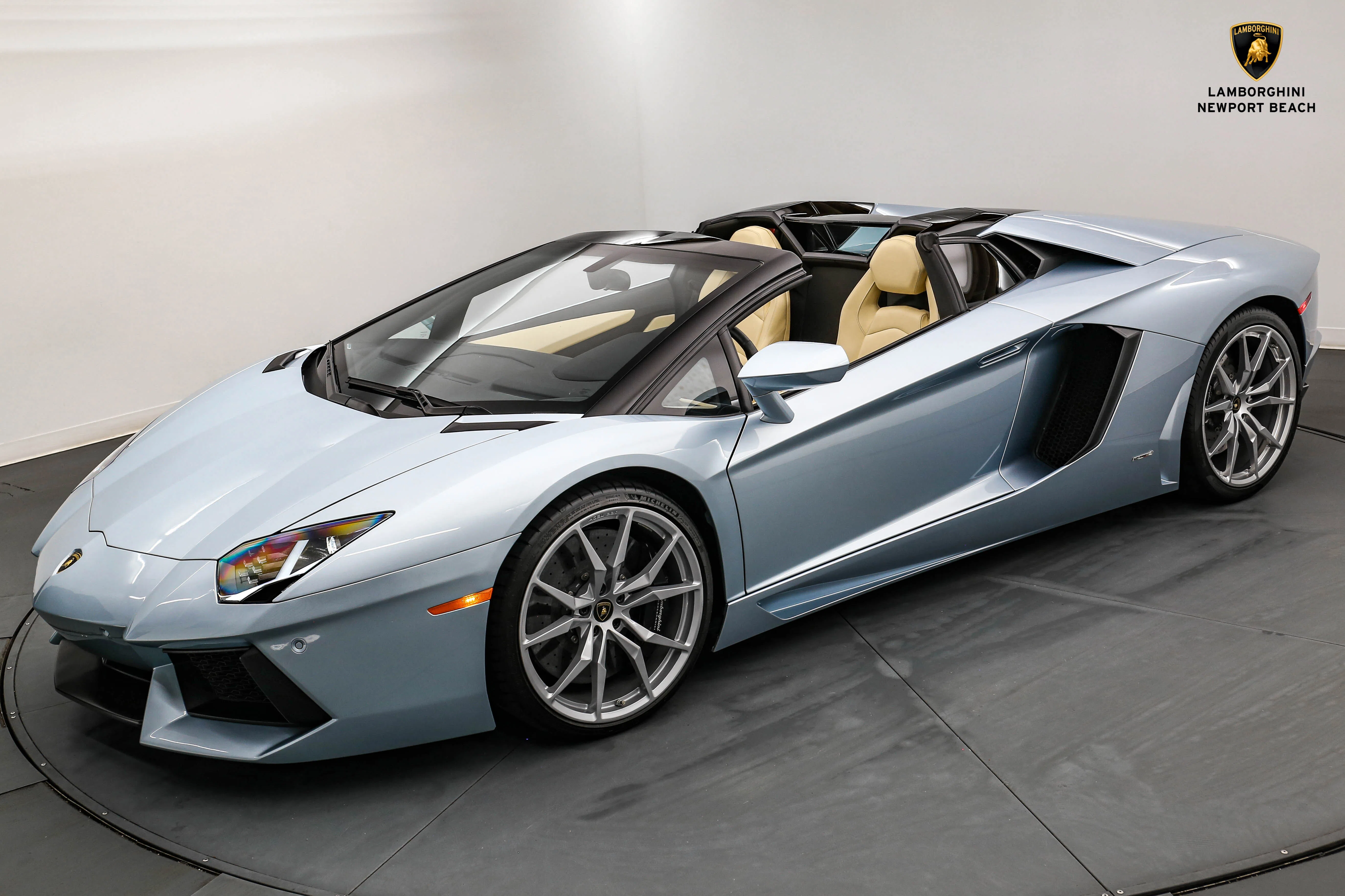 2013 Lamborghini Aventador LP700-4 Roadster for sale, exterior, Azzuro Thetys