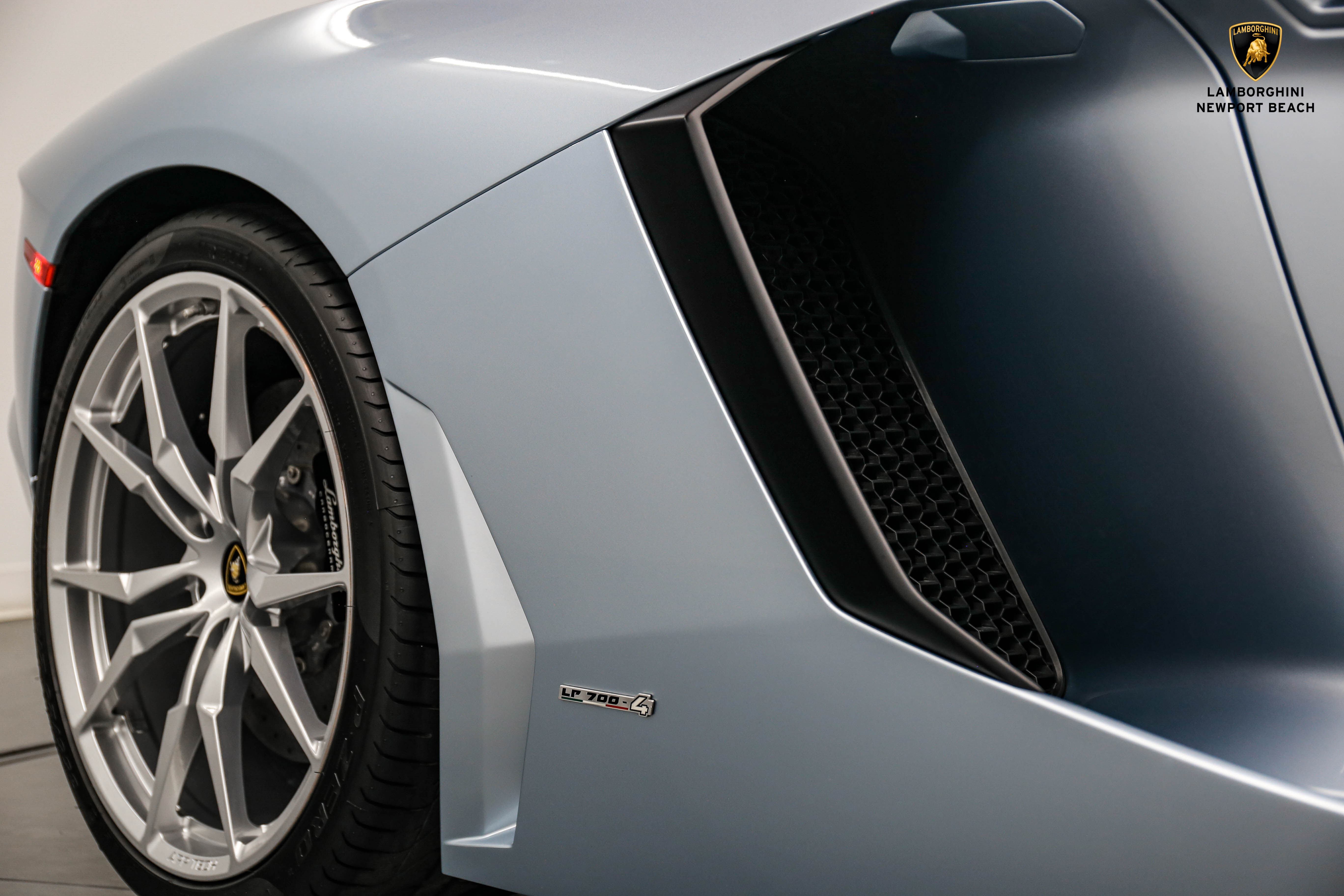 2013 Lamborghini Aventador LP700-4 Roadster, 9/20