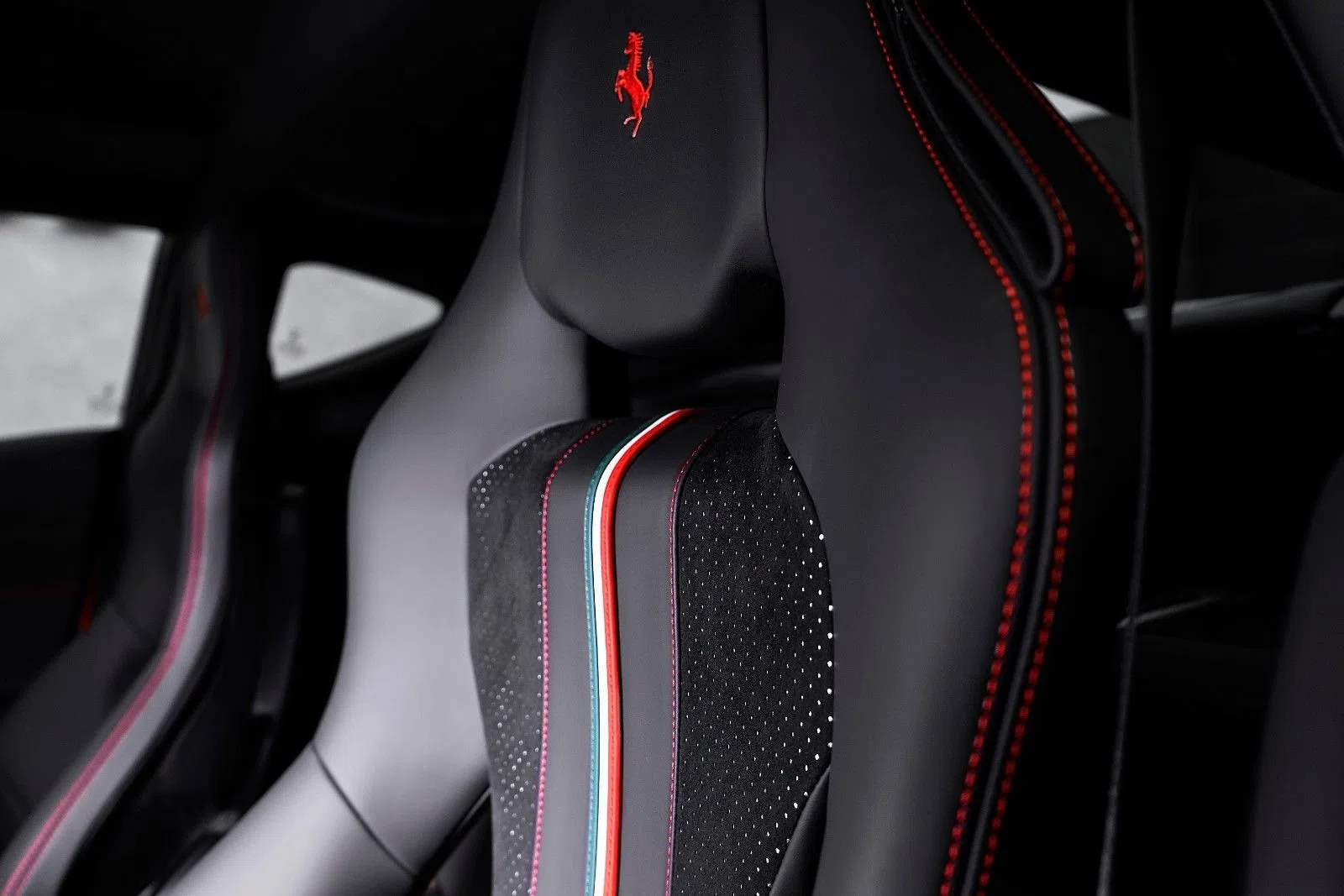 2018 Ferrari 812 Superfast interior, seats