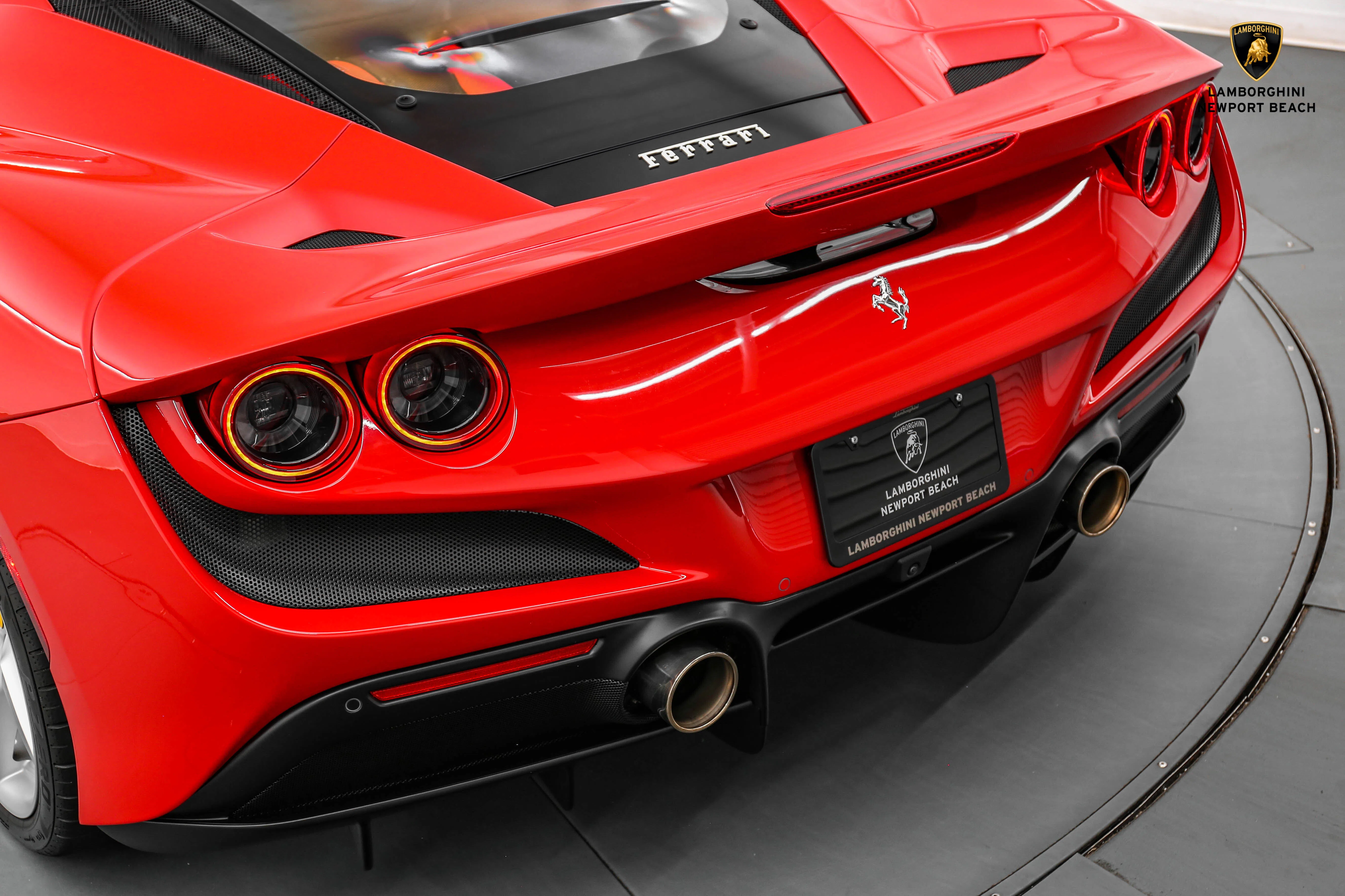 2021 Ferrari F8 Tributo for sale, exterior, Rosso Corsa