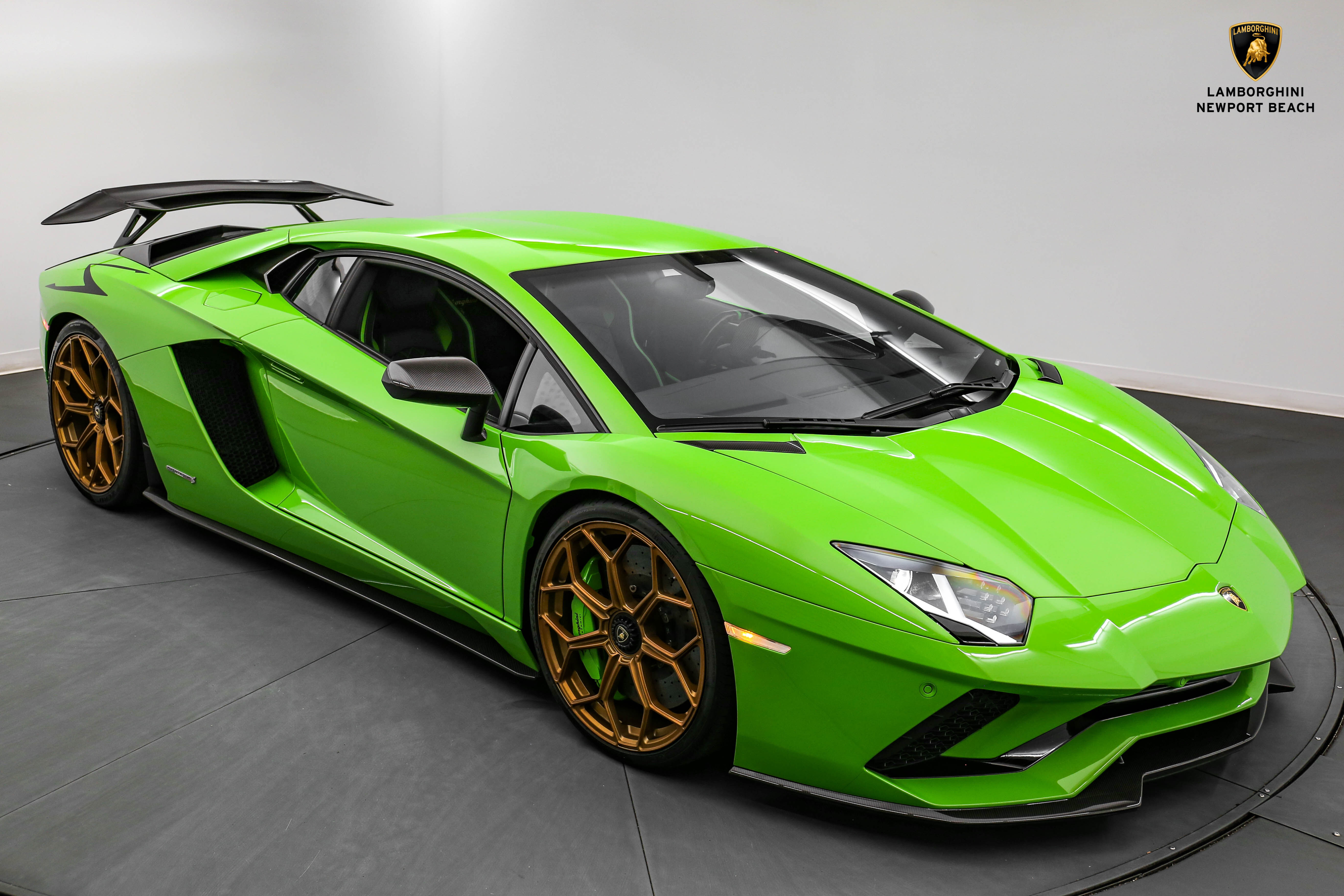 2018 Lamborghini Aventador S, 2/20