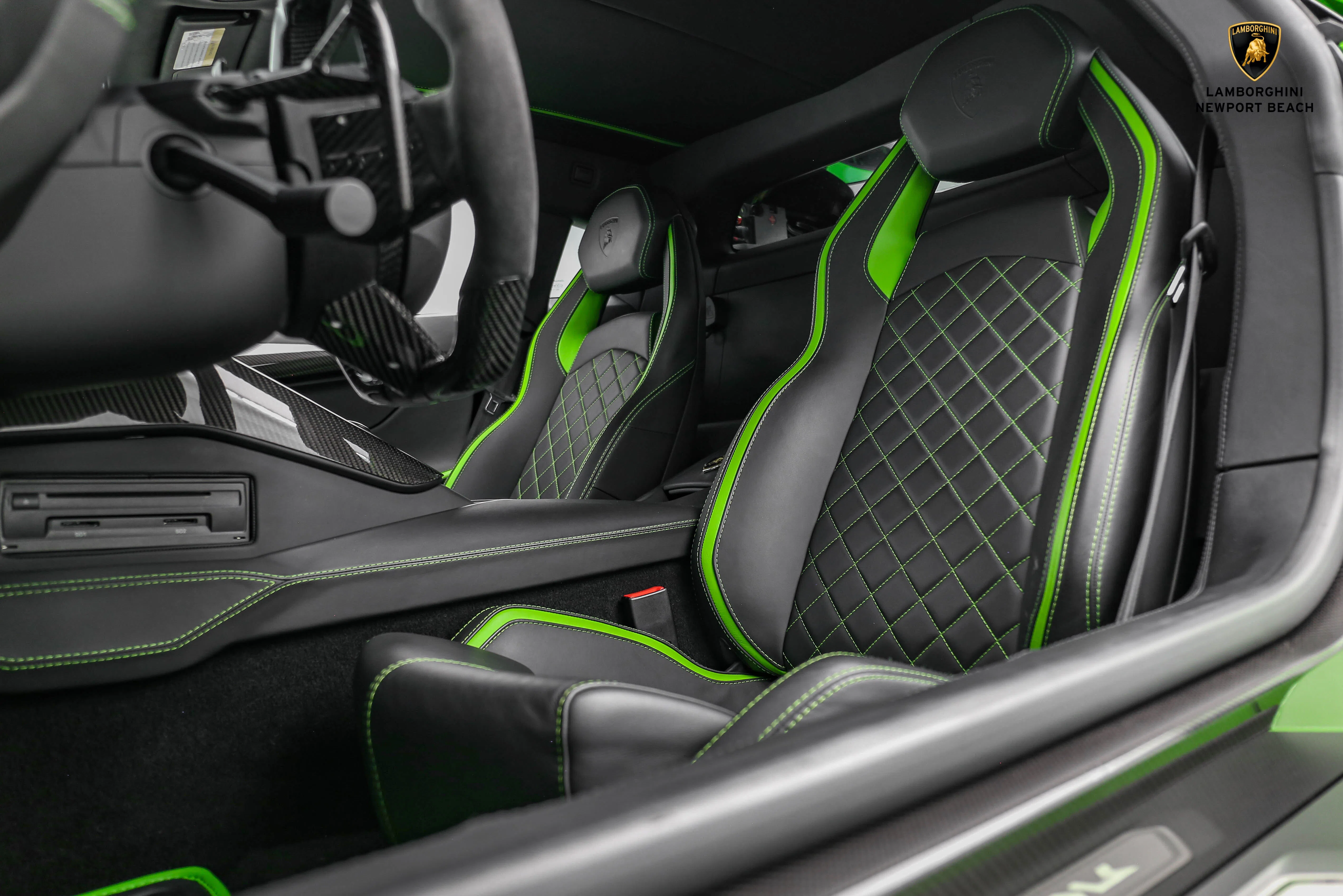 2018 Lamborghini Aventador S interior, seats
