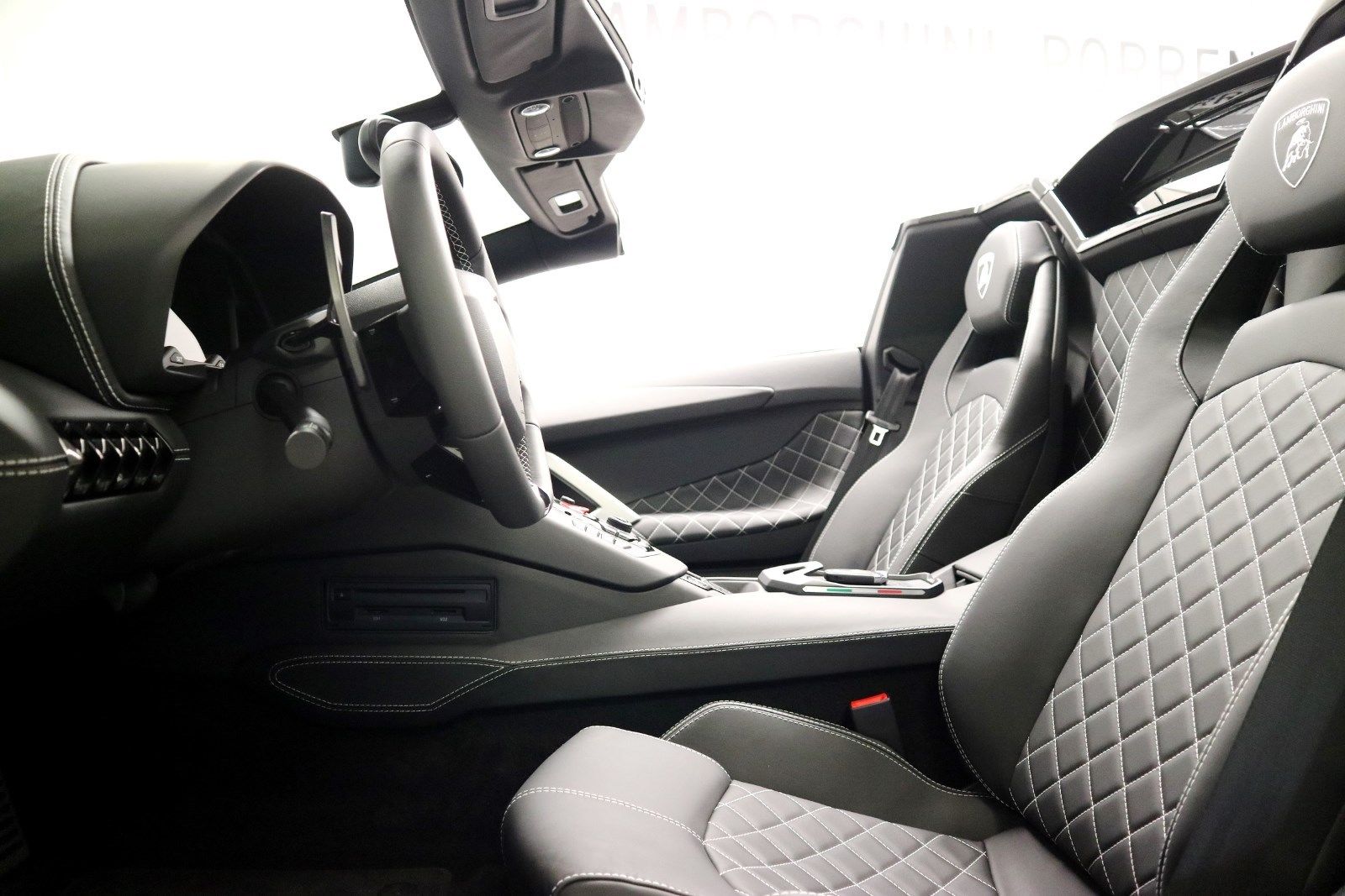 2018 Lamborghini Aventador S Roadster, 4/12