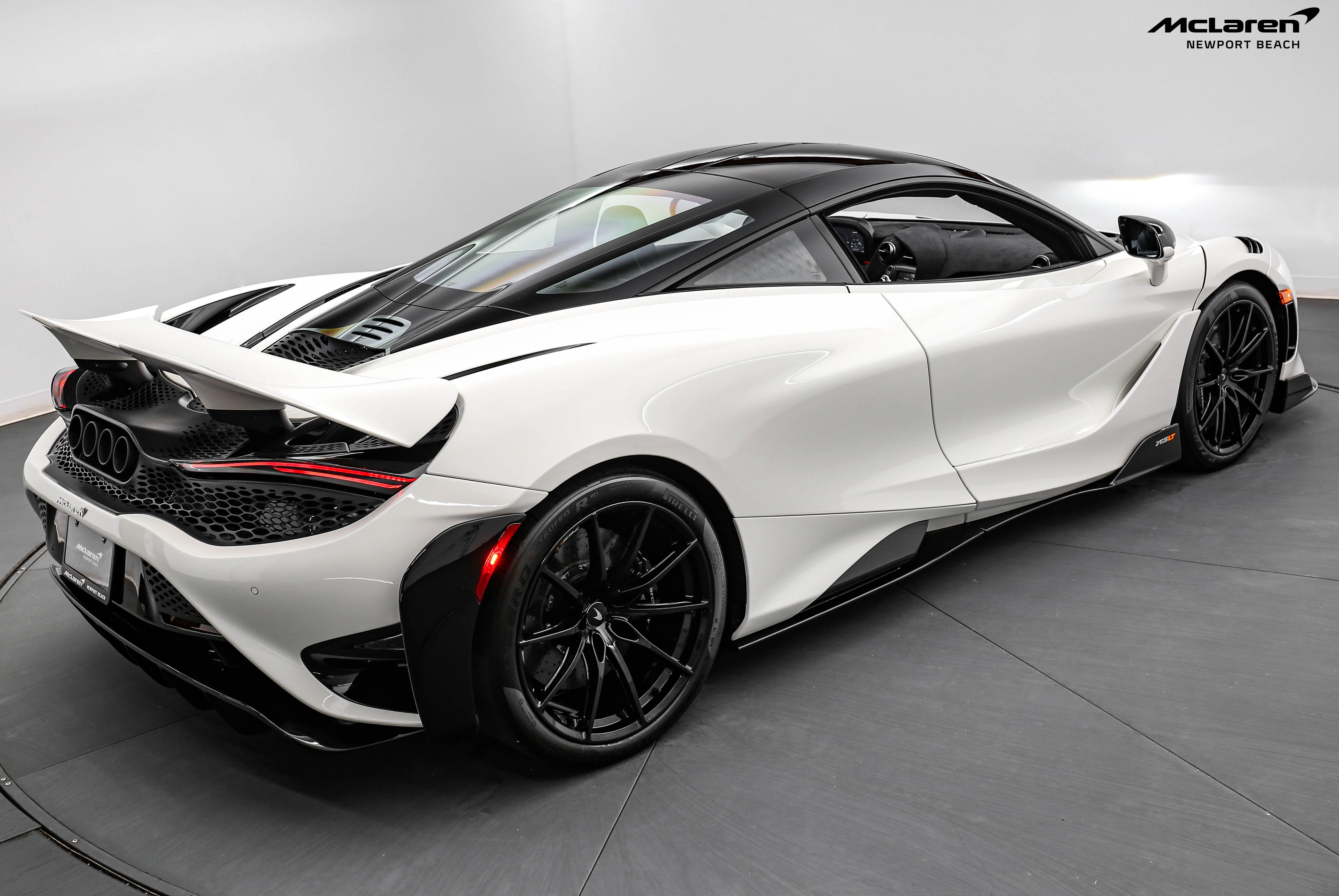 2021 McLaren 765LT, 13/19