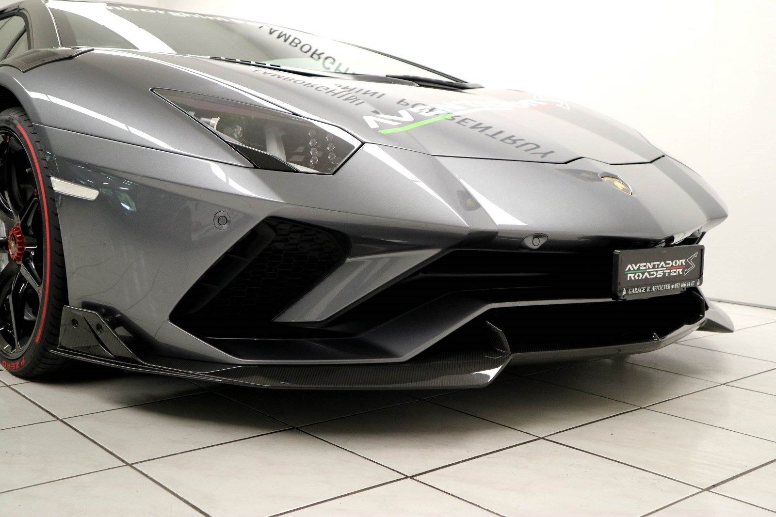 2018 Lamborghini Aventador S Roadster, 7/12