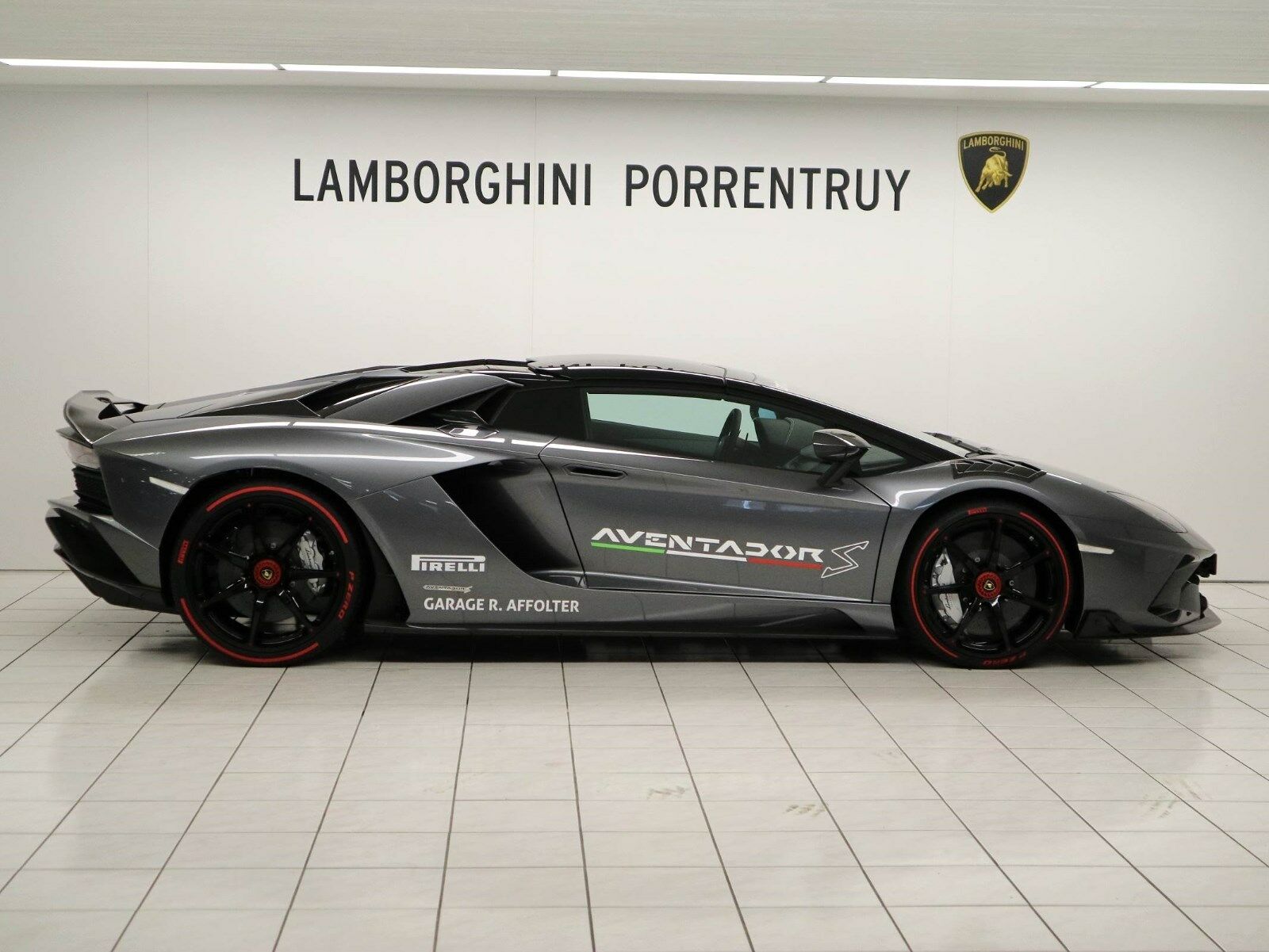 2018 Lamborghini Aventador S Roadster, 11/12
