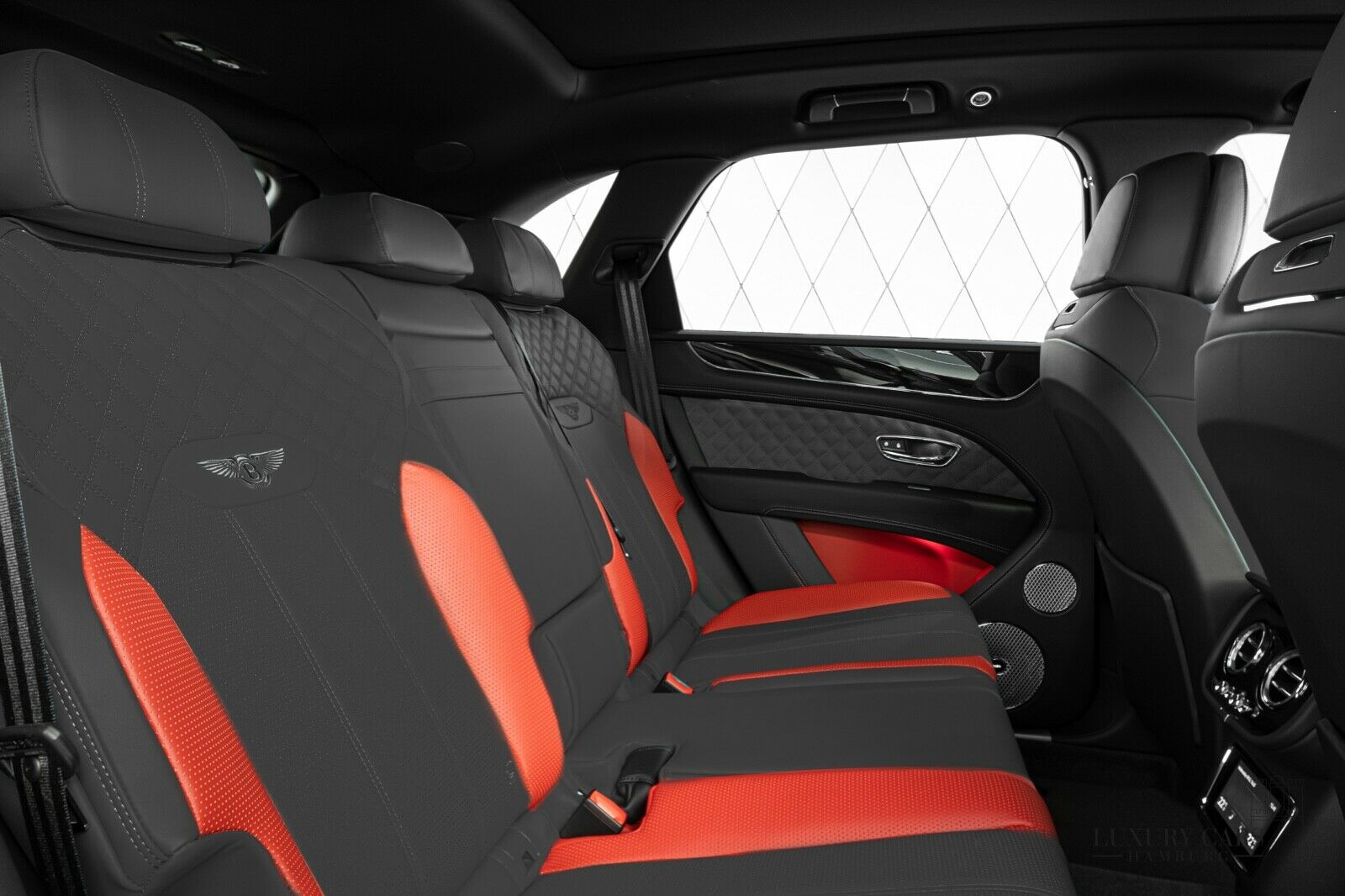 2022 Bentley Bentayga, 12/16
