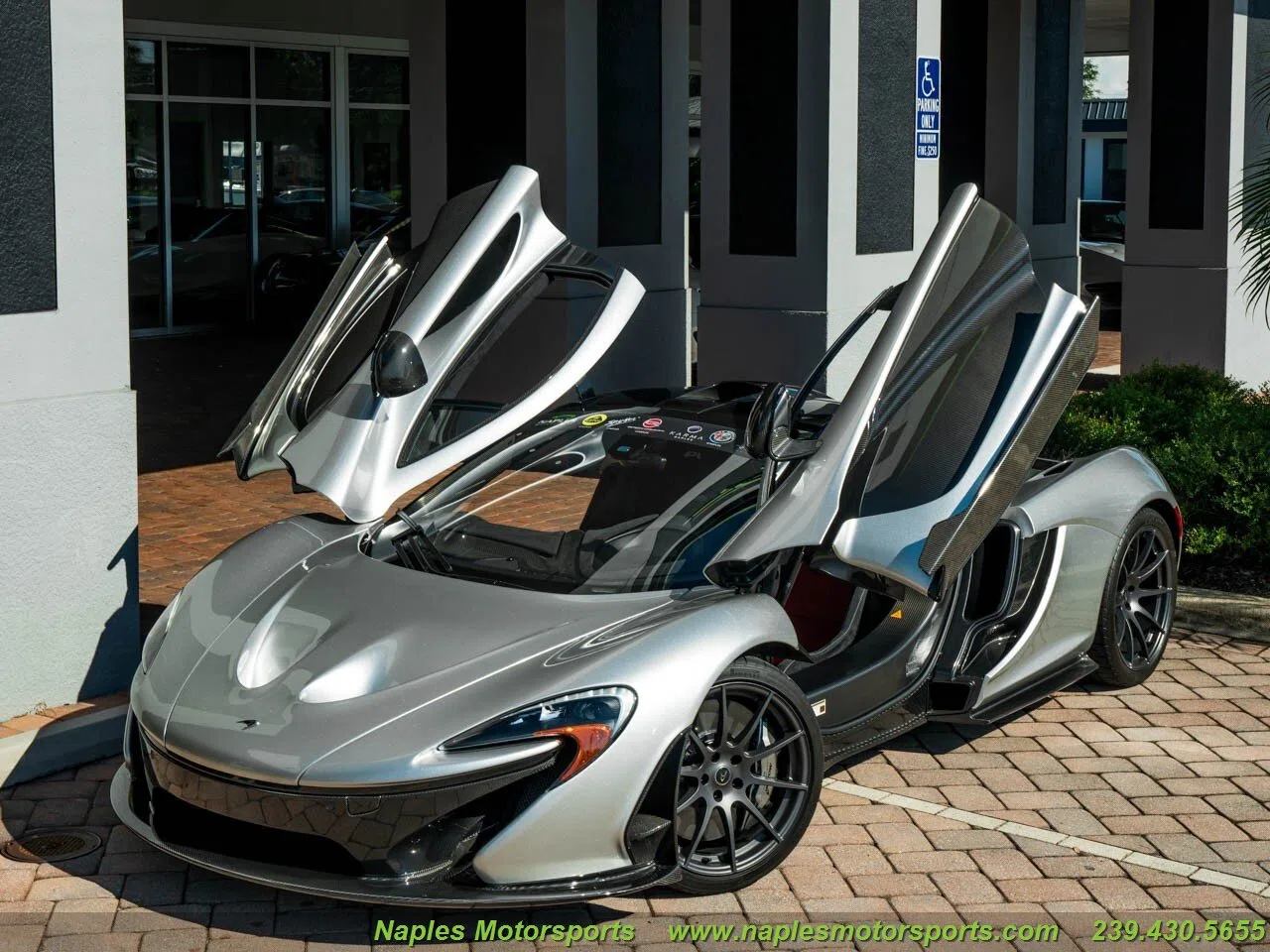 2015 McLaren P1