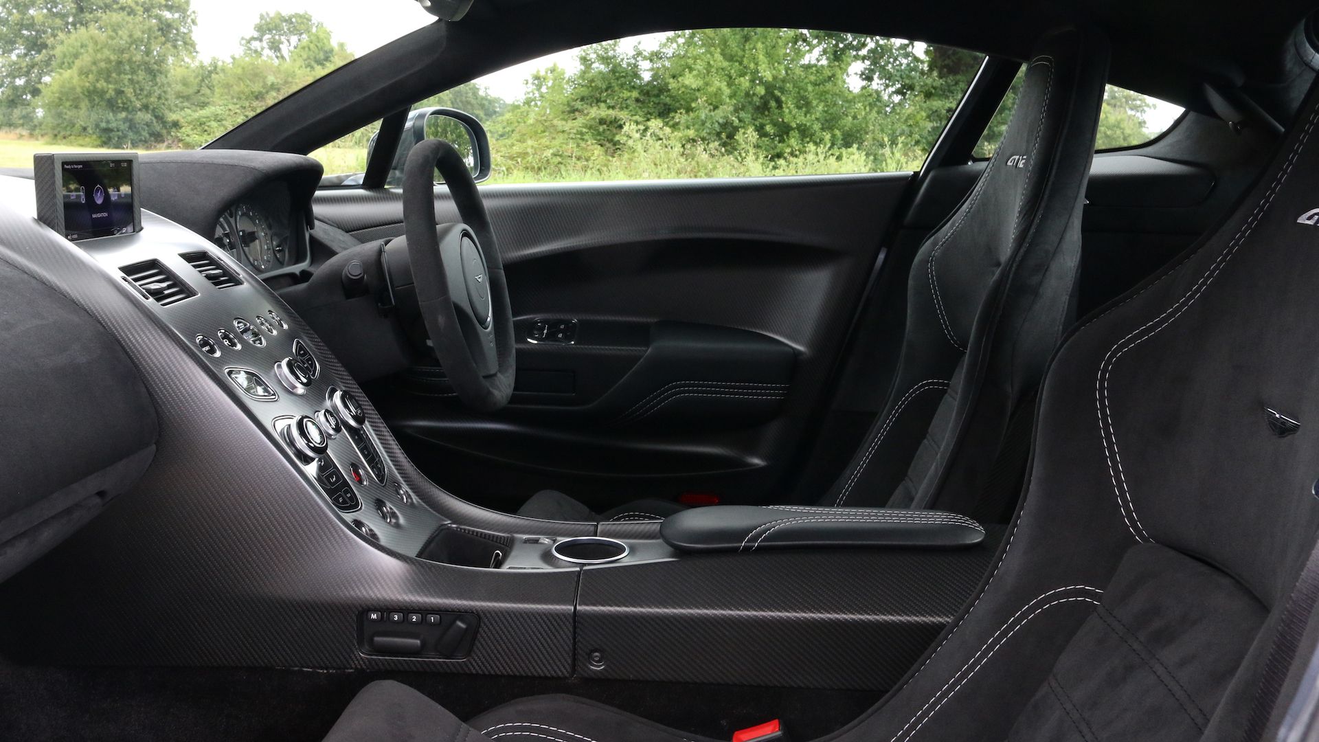 2015 ASTON MARTIN GT12, 18/20
