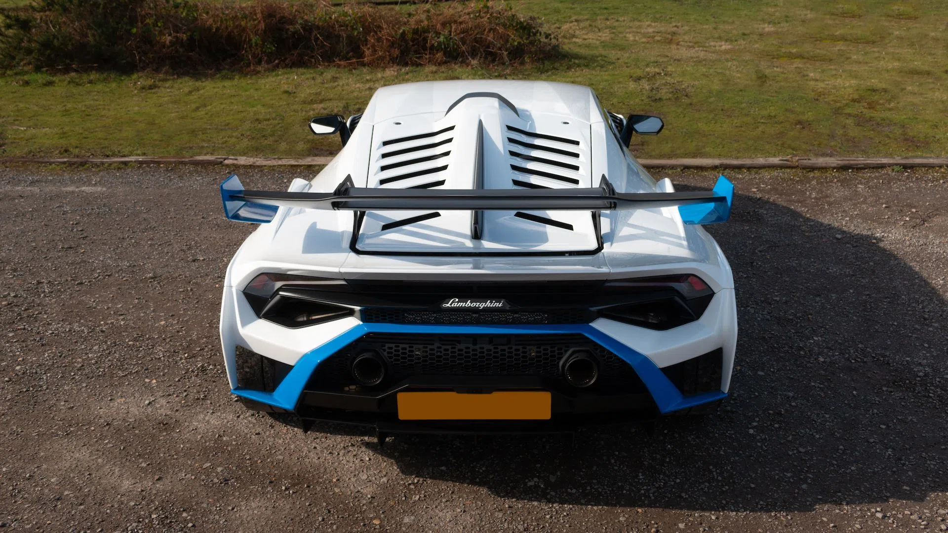 2021 Lamborghini Huracn STO for sale, exterior, Bianoco Asopo