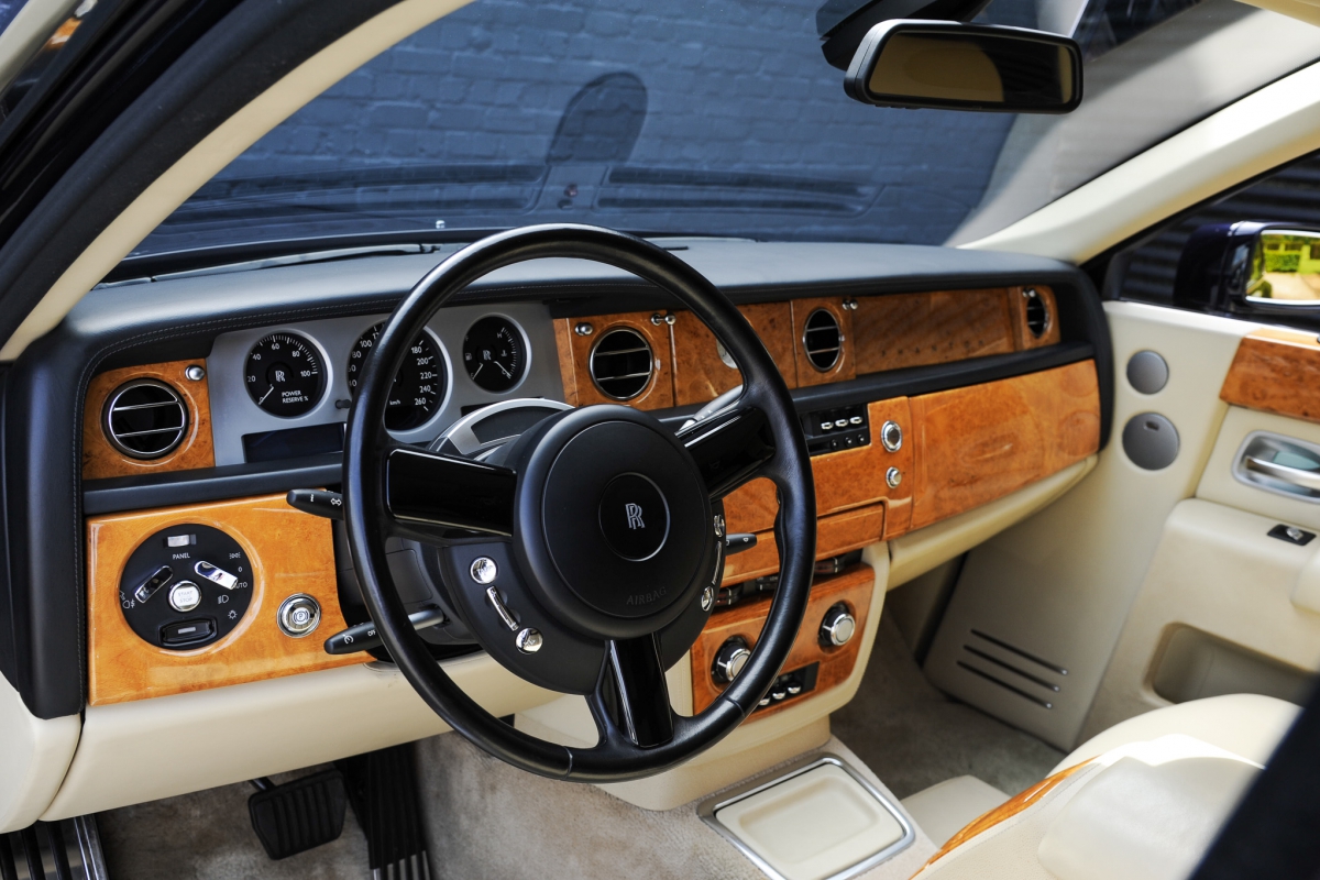 2004 ROLLS-ROYCE PHANTOM, 11/20
