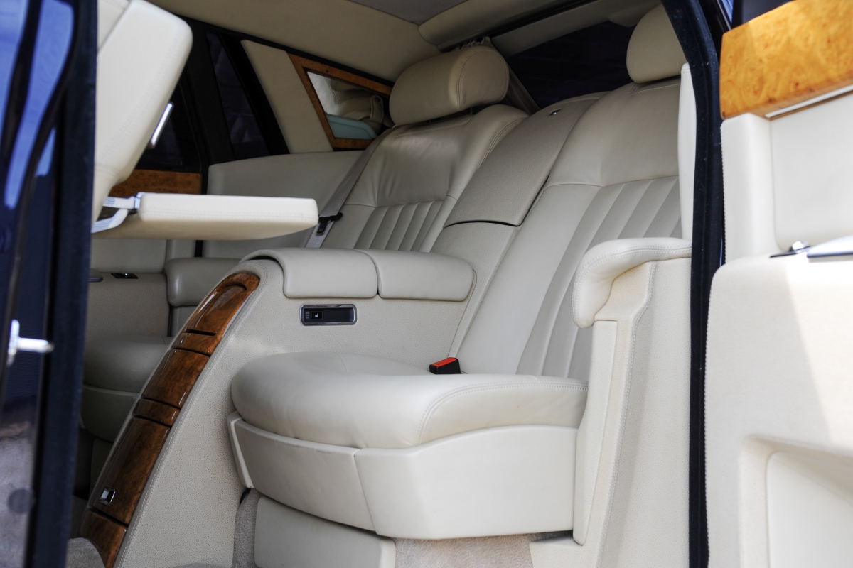 2004 ROLLS-ROYCE PHANTOM, 19/20