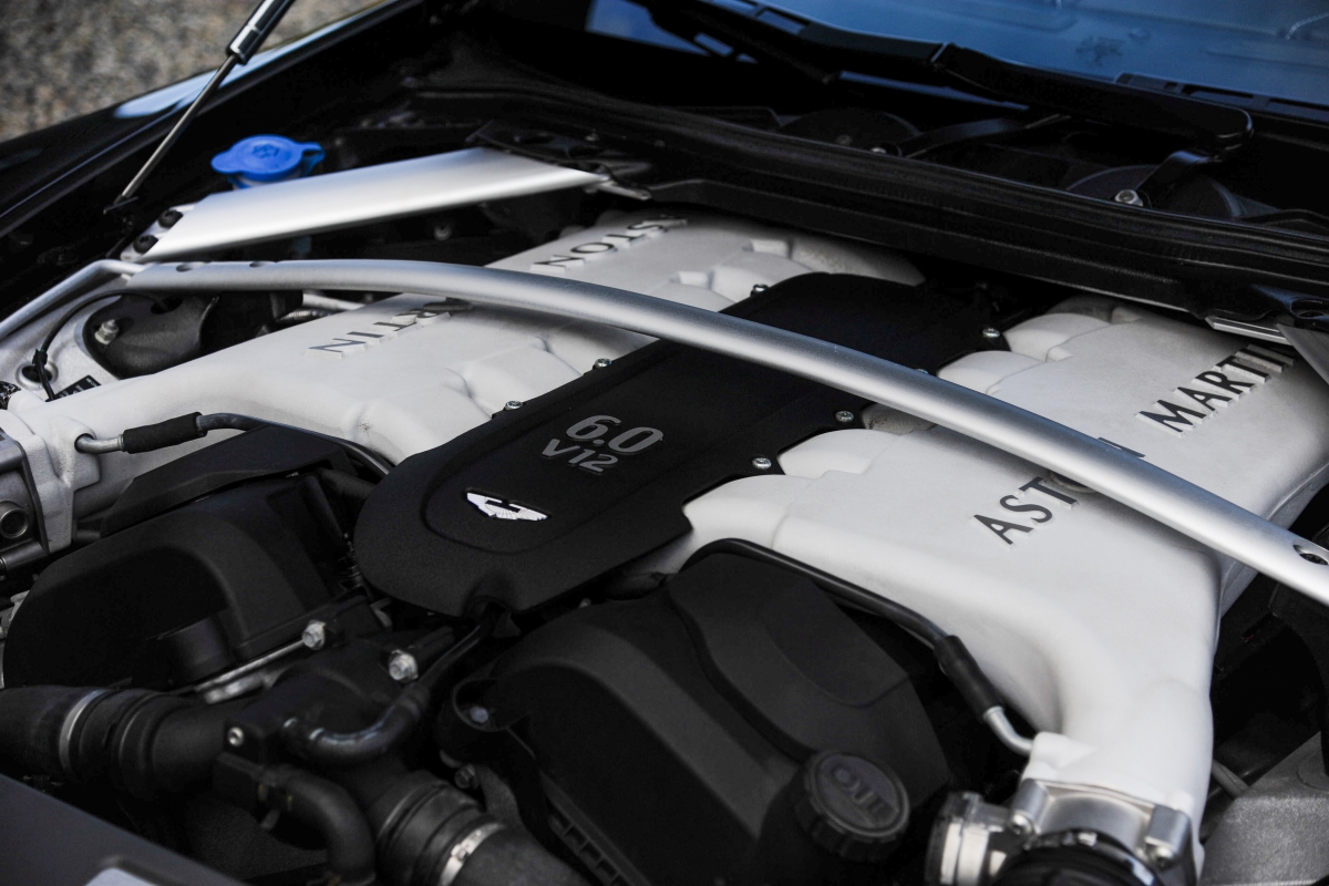 2014 ASTON MARTIN VANTAGE V12 S, 19/20