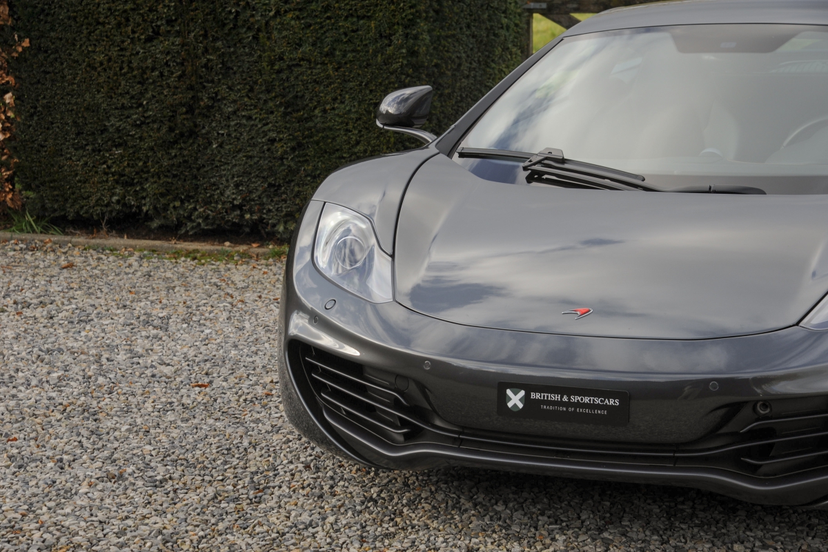 2012 MCLAREN 12C, 3/20