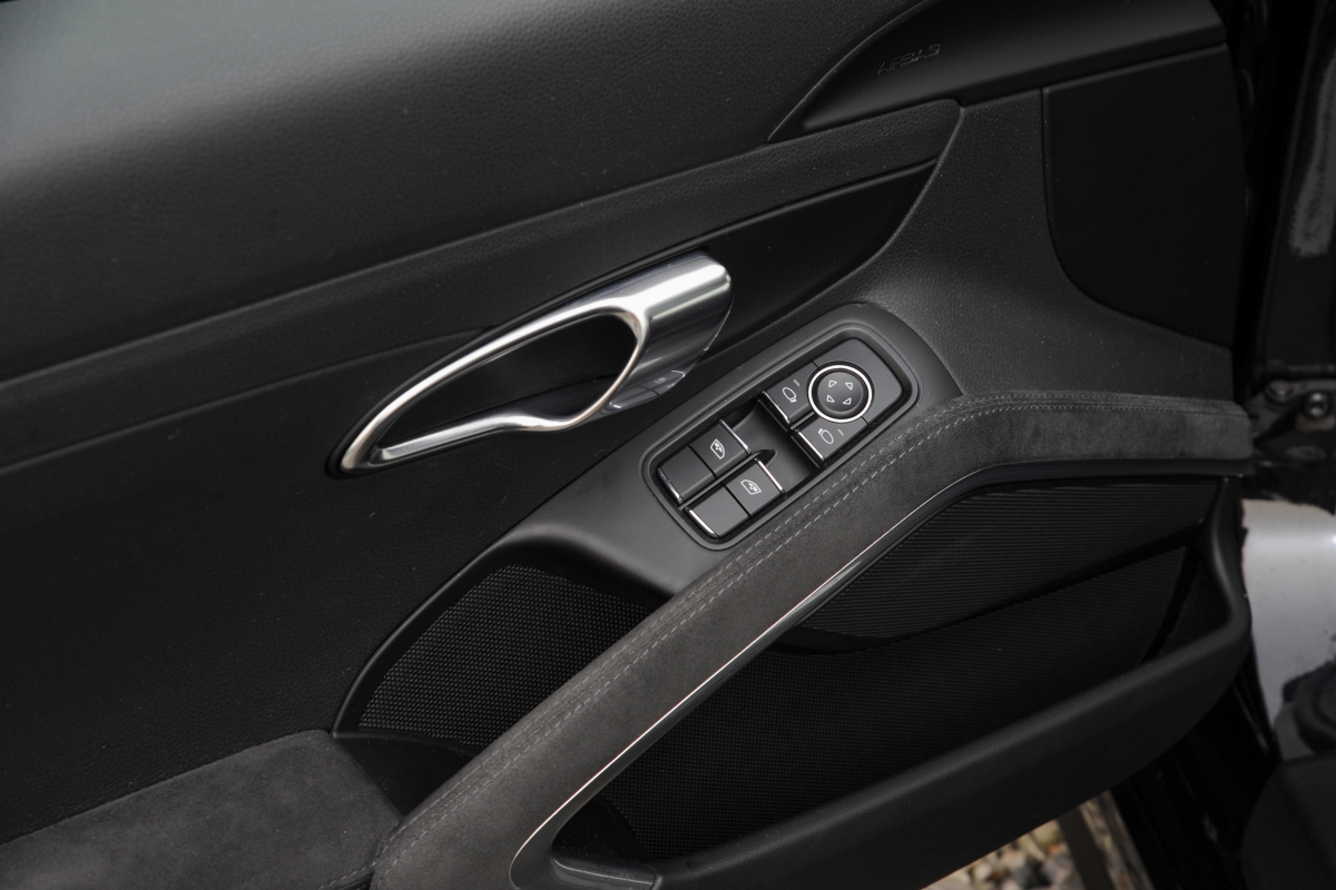 2018 PORSCHE 991 MK2 CARRERA 2 GTS, 13/20