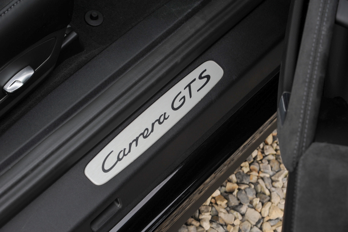 2018 PORSCHE 991 MK2 CARRERA 2 GTS, 17/20