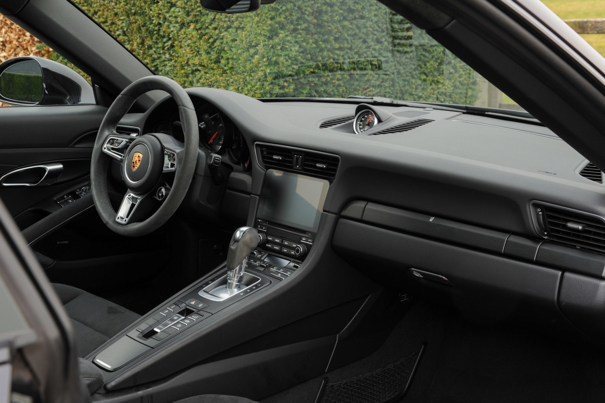 2018 PORSCHE 991 MK2 CARRERA 2 GTS, 18/20